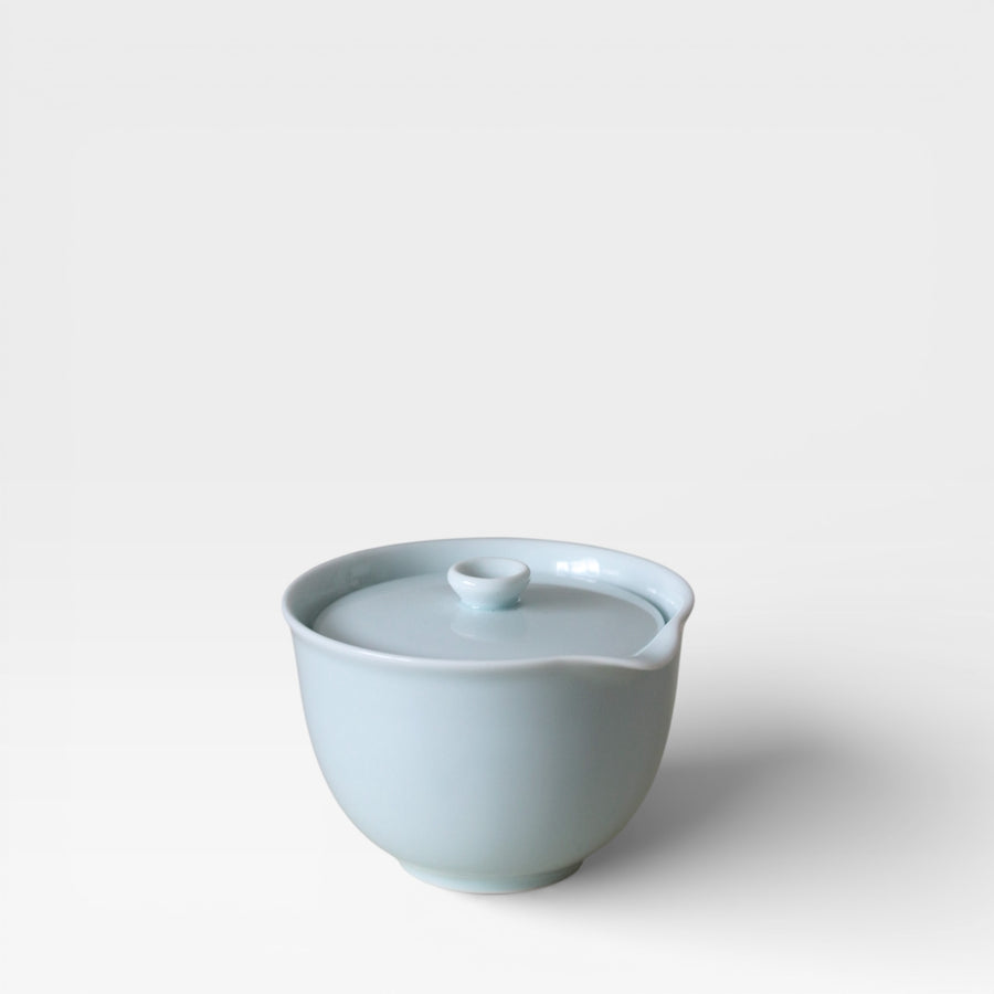 Japanese Seihaku Porcelain Houhin Teapot with Gift Box – main product image