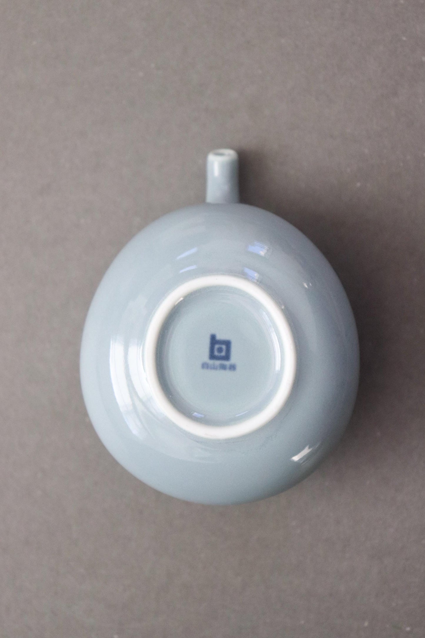 Hakusan Porcelain Soy Sauce Dispenser, Hasami Ware Ishikoro Series, Japanese Soy Sauce Bottle, Minimal Ceramic Cruet, Made in Japan