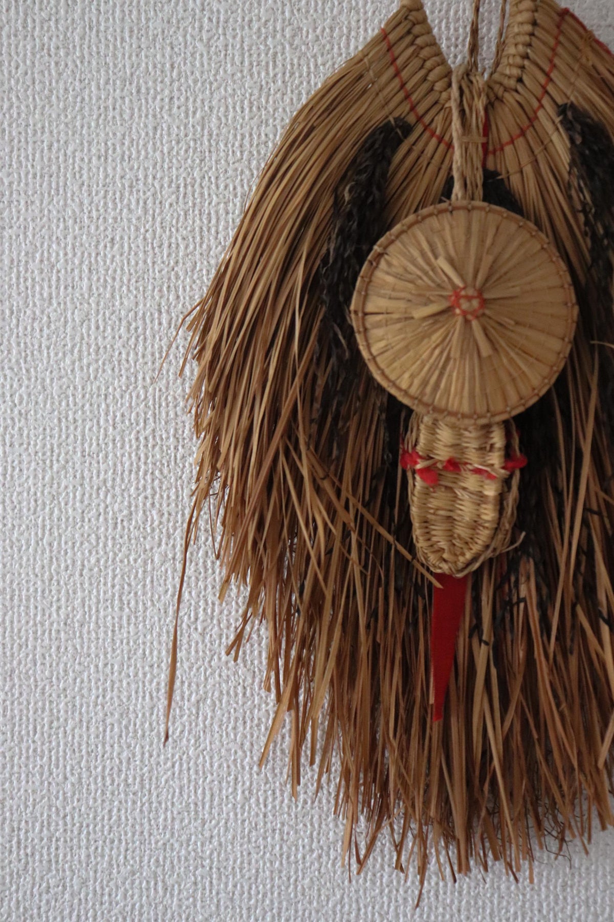 Vintage Japanese Mino Straw Raincoat Wall Object, Traditional Folk Art Hanging, Mingei Sculpture
