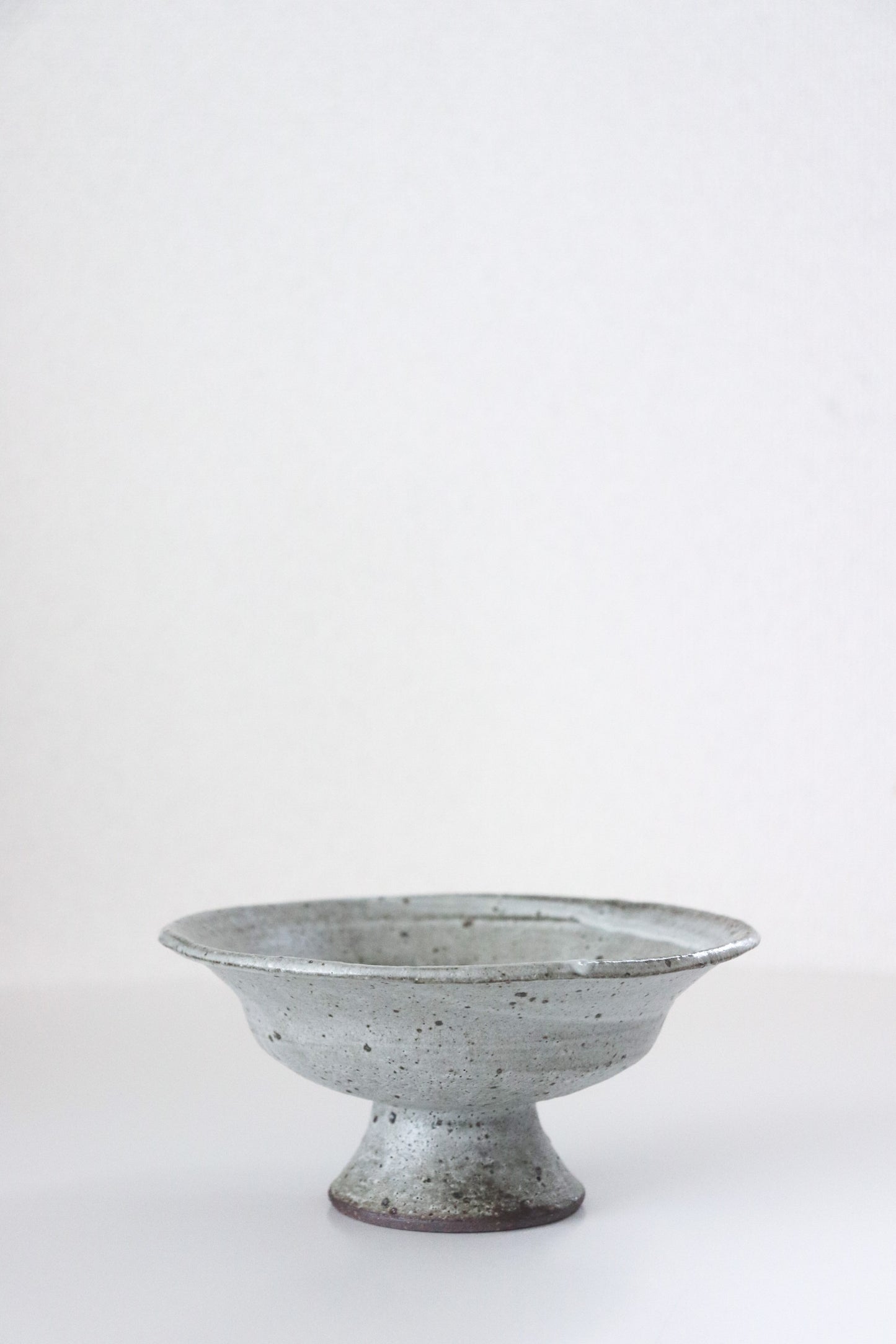 Shigaraki Ash-Glazed Pedestal Bowl