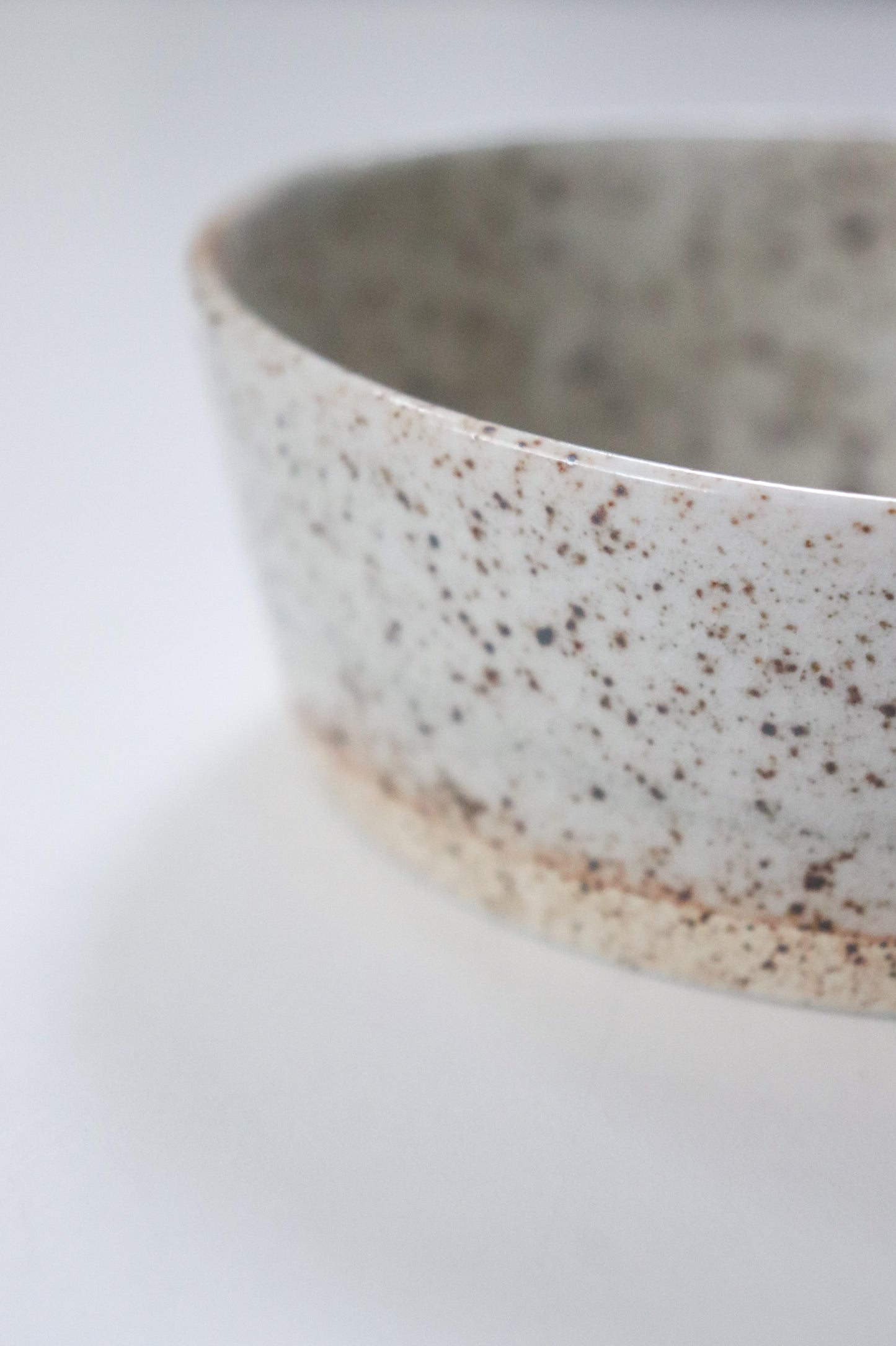 SAKUZAN Ceramic Bowl – Sand Glaze Mino Ware