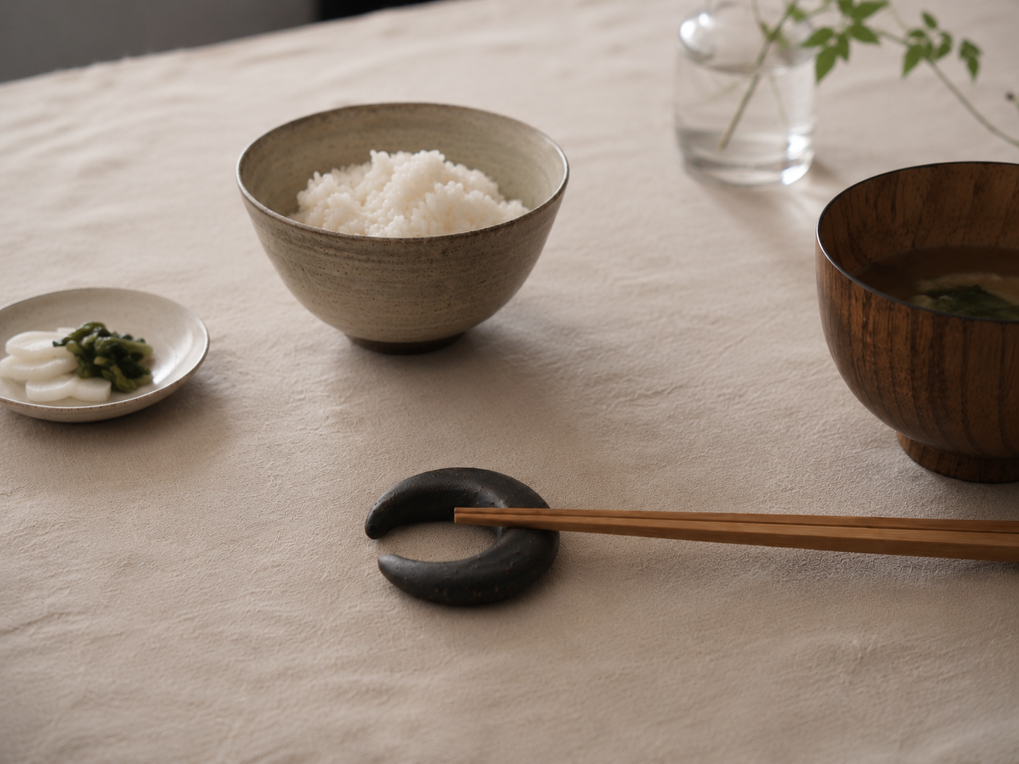 Mino Ware Chopstick Rest – Black Moon Shape