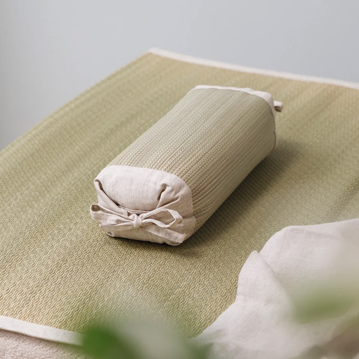 Japanese Igusa Bolster Pillow – Tatami Neck Cushion
