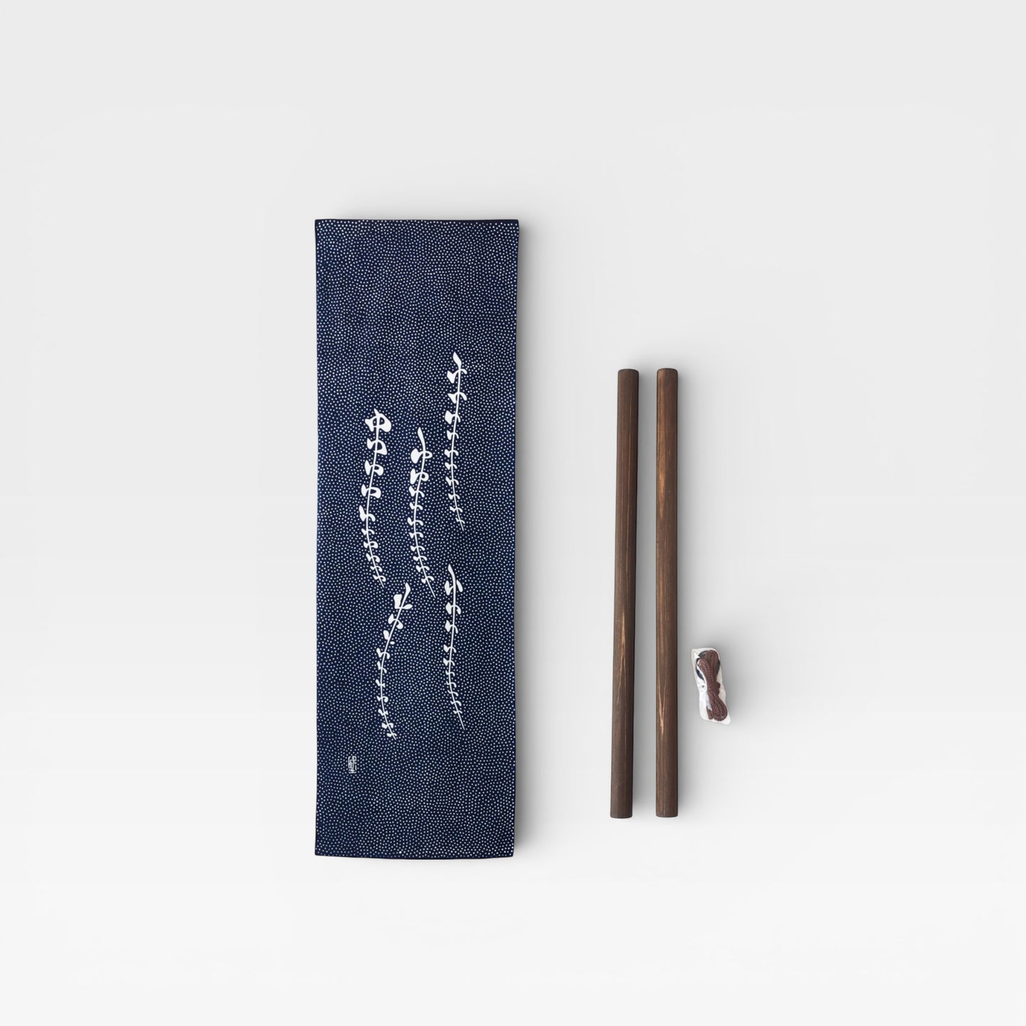 Japanese Tenugui Wall Décor Set – Hinoki Tapestry Rod