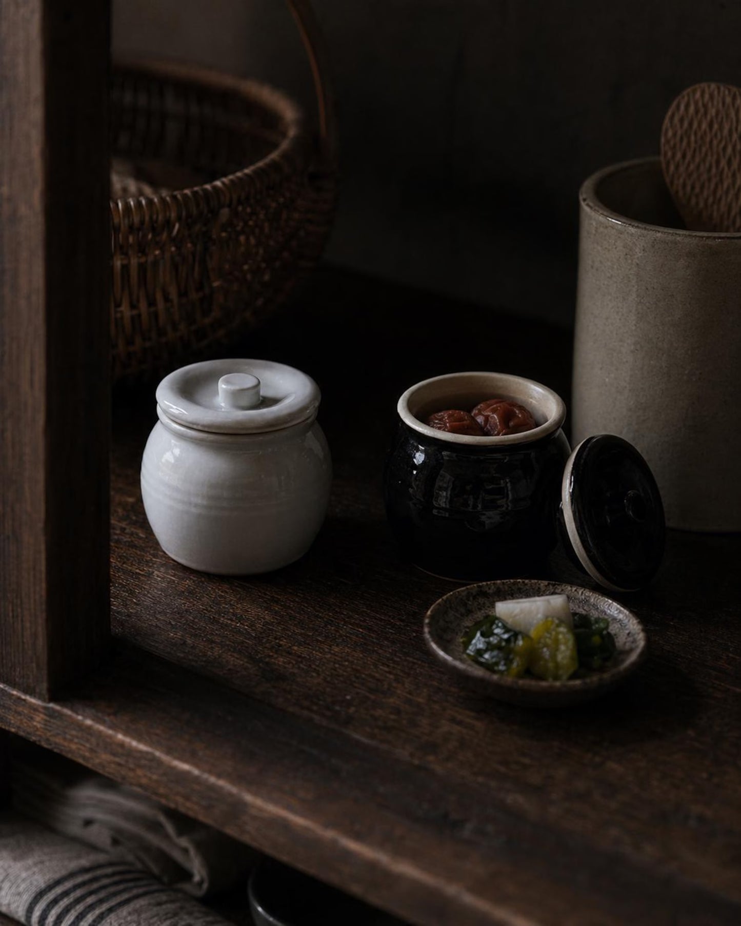 Japanese Handcrafted Ceramic Crock – Tajimi Kiln, 180 ml