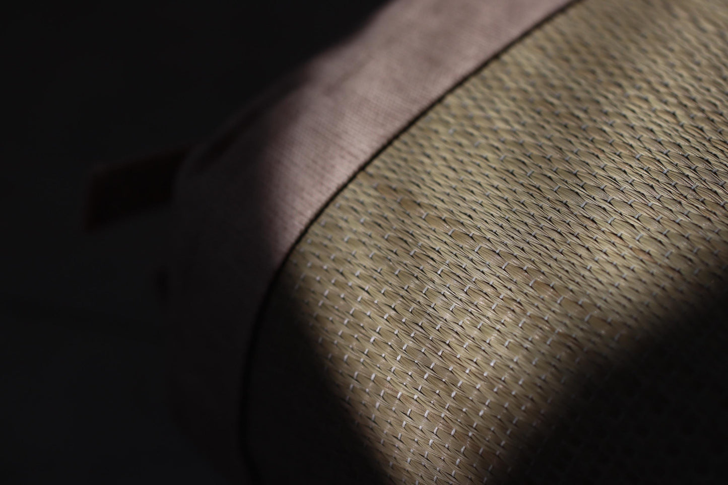 Japanese Igusa Bolster Pillow | Handwoven Tatami Neck Pillow | Adjustable Height | Natural Rush Grass | Made in Japan
