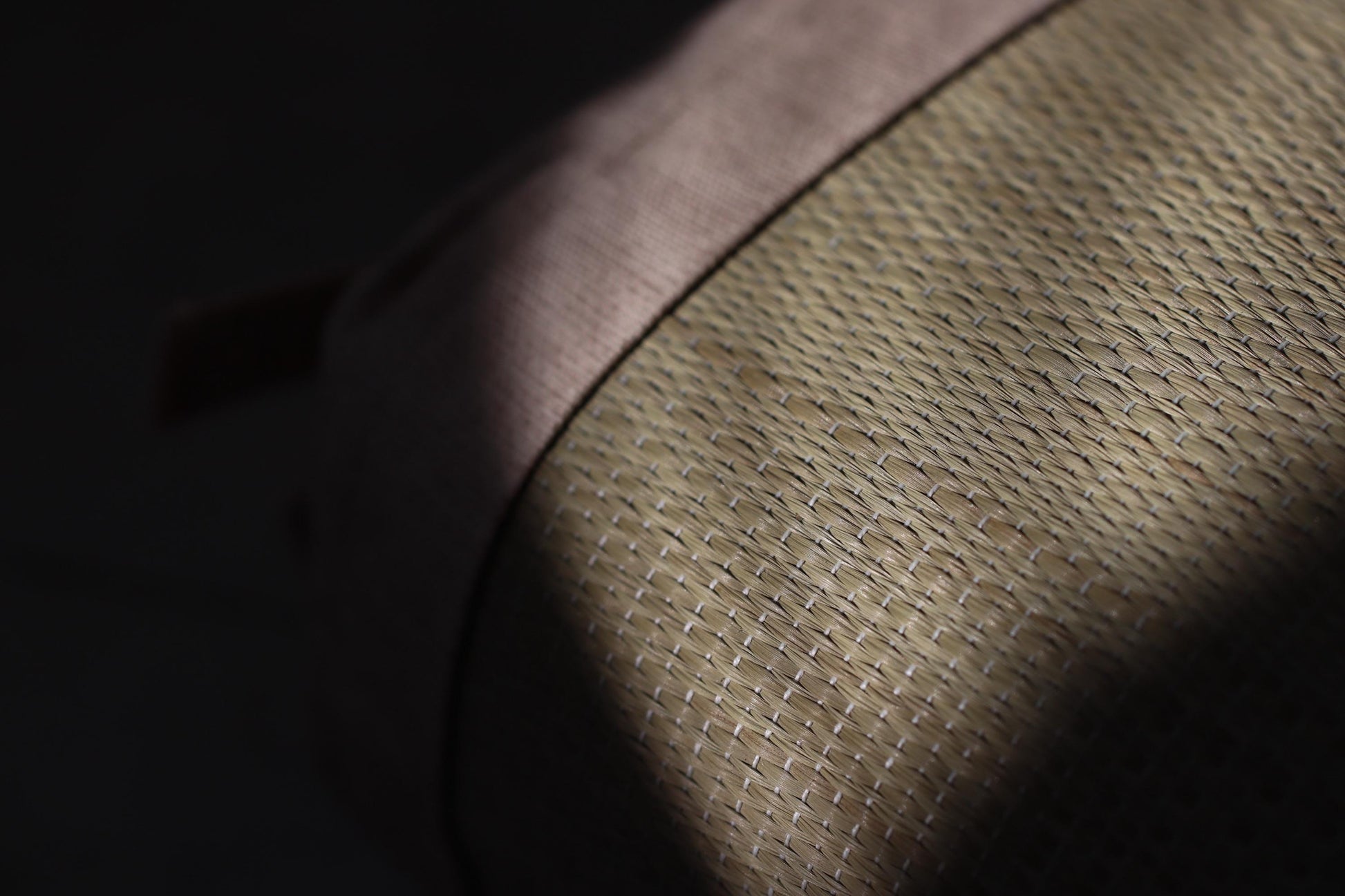 Japanese Igusa Bolster Pillow | Handwoven Tatami Neck Pillow | Adjustable Height | Natural Rush Grass | Made in Japan