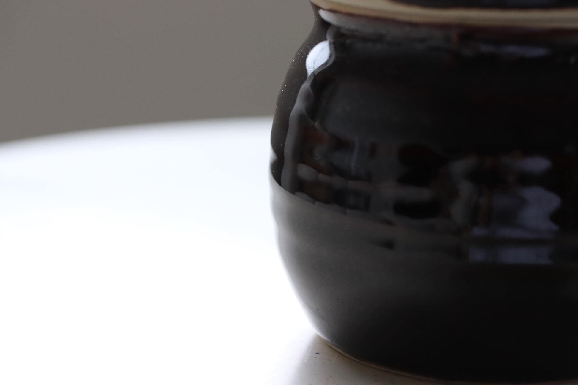 Japanese Ceramic Storage Jar 360 ml– Black Glaze | Handmade by 13th-Generation Tajimi Kiln | Pickle Jar | Traditional Japanese Pottery