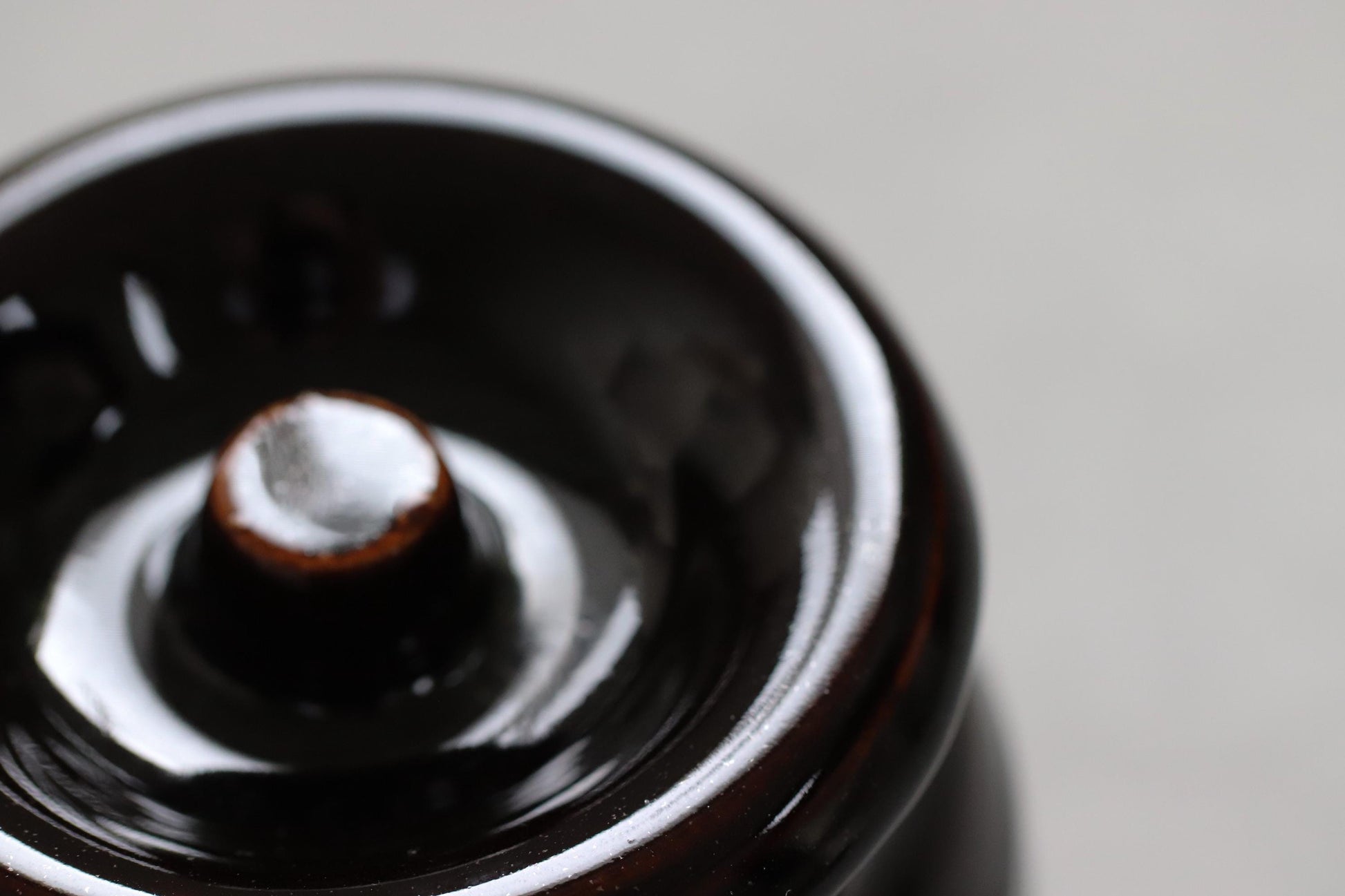 Japanese Ceramic Storage Jar 360 ml– Black Glaze | Handmade by 13th-Generation Tajimi Kiln | Pickle Jar | Traditional Japanese Pottery