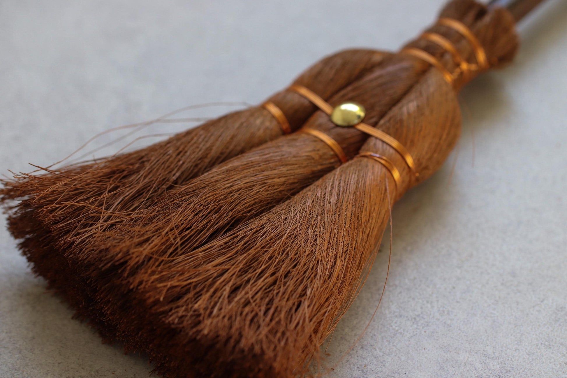 Japanese Natural Cleaning Set | Handmade Palm Broom, Persimmon Tannin Dustpan & Cotton Cleaning Cloth | Made in Japan