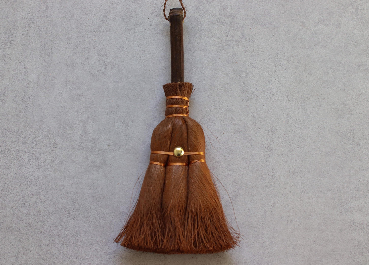 Japanese Natural Cleaning Set | Handmade Palm Broom, Persimmon Tannin Dustpan & Cotton Cleaning Cloth | Made in Japan