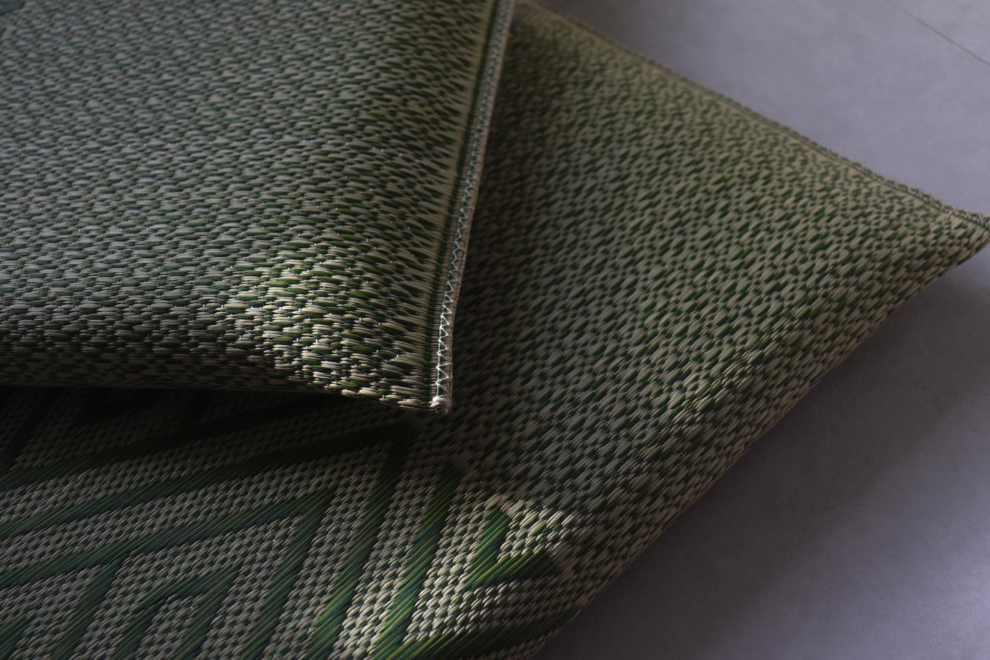 2-Piece Igusa Tatami Cushion Set | Authentic Japanese Woven Zabuton | Minimalist Green Floor Decor | Made in Japan