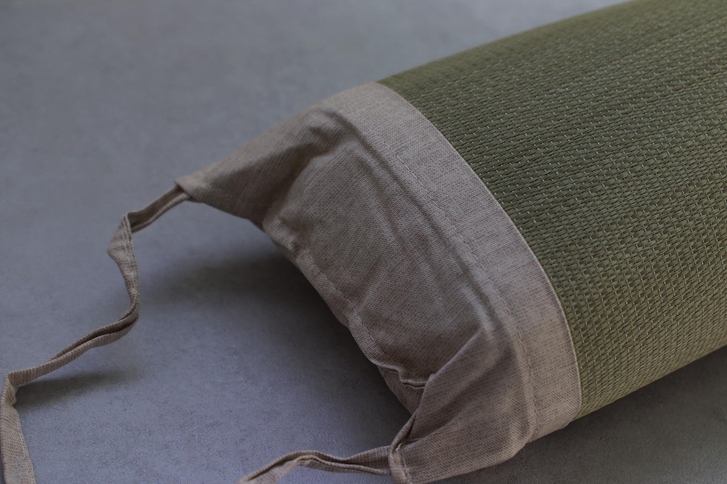 Japanese Igusa Bolster Pillow | Handwoven Tatami Neck Pillow | Adjustable Height | Natural Rush Grass | Made in Japan