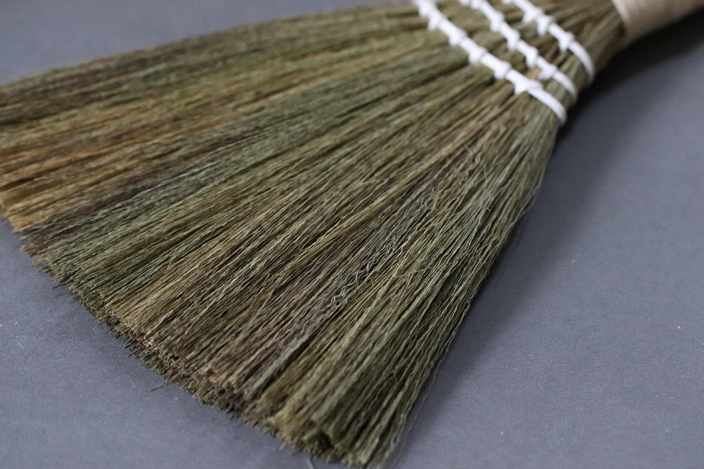 Japanese Igusa Grass Broom Natural Mini Hand Broom Kitchen Cleaning Tool Wabi Sabi Decor
