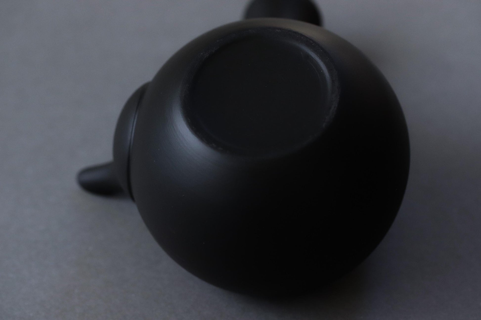 Tokoname Yaki Japanese Teapot | Handmade Black Kyusu with Ceramic Strainer | Traditional Pottery | Made in Japan