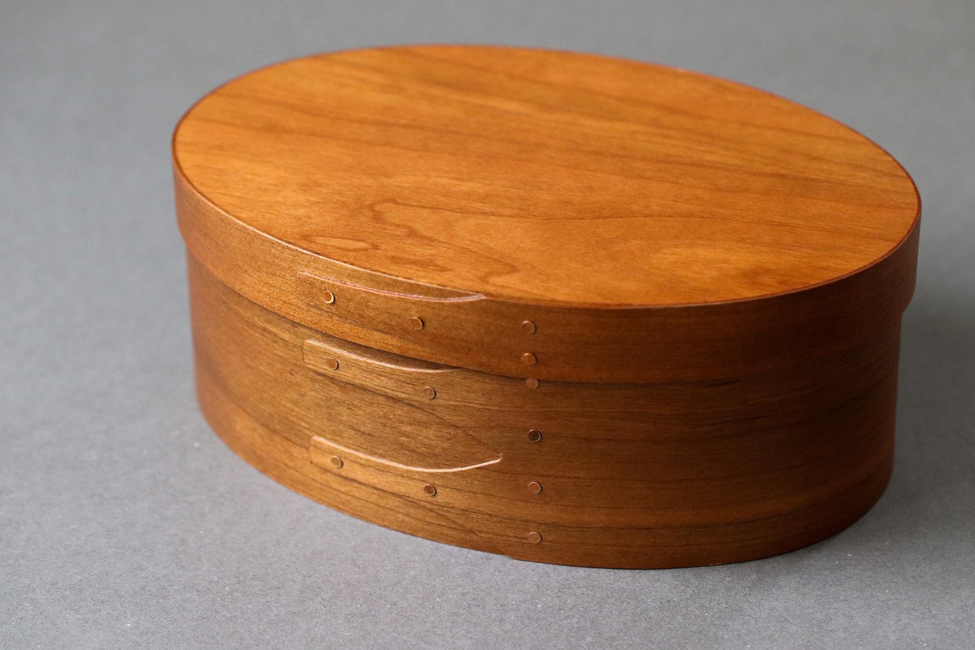 Shaker Oval Box S or M , Cherry Wood Storage Box, Minimalist Wooden Organizer, Wabi Sabi Home Decor