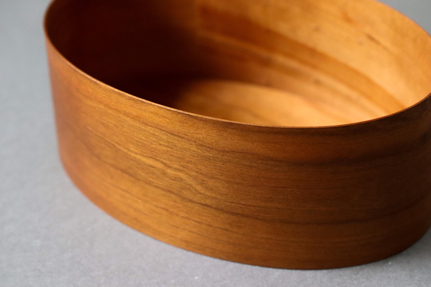 Shaker Oval Box S or M , Cherry Wood Storage Box, Minimalist Wooden Organizer, Wabi Sabi Home Decor