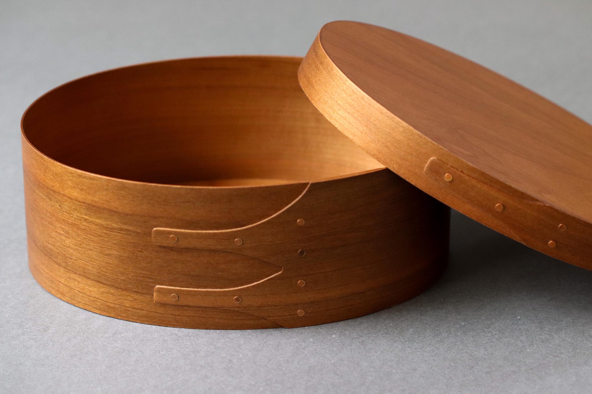 Shaker Oval Box S or M , Cherry Wood Storage Box, Minimalist Wooden Organizer, Wabi Sabi Home Decor