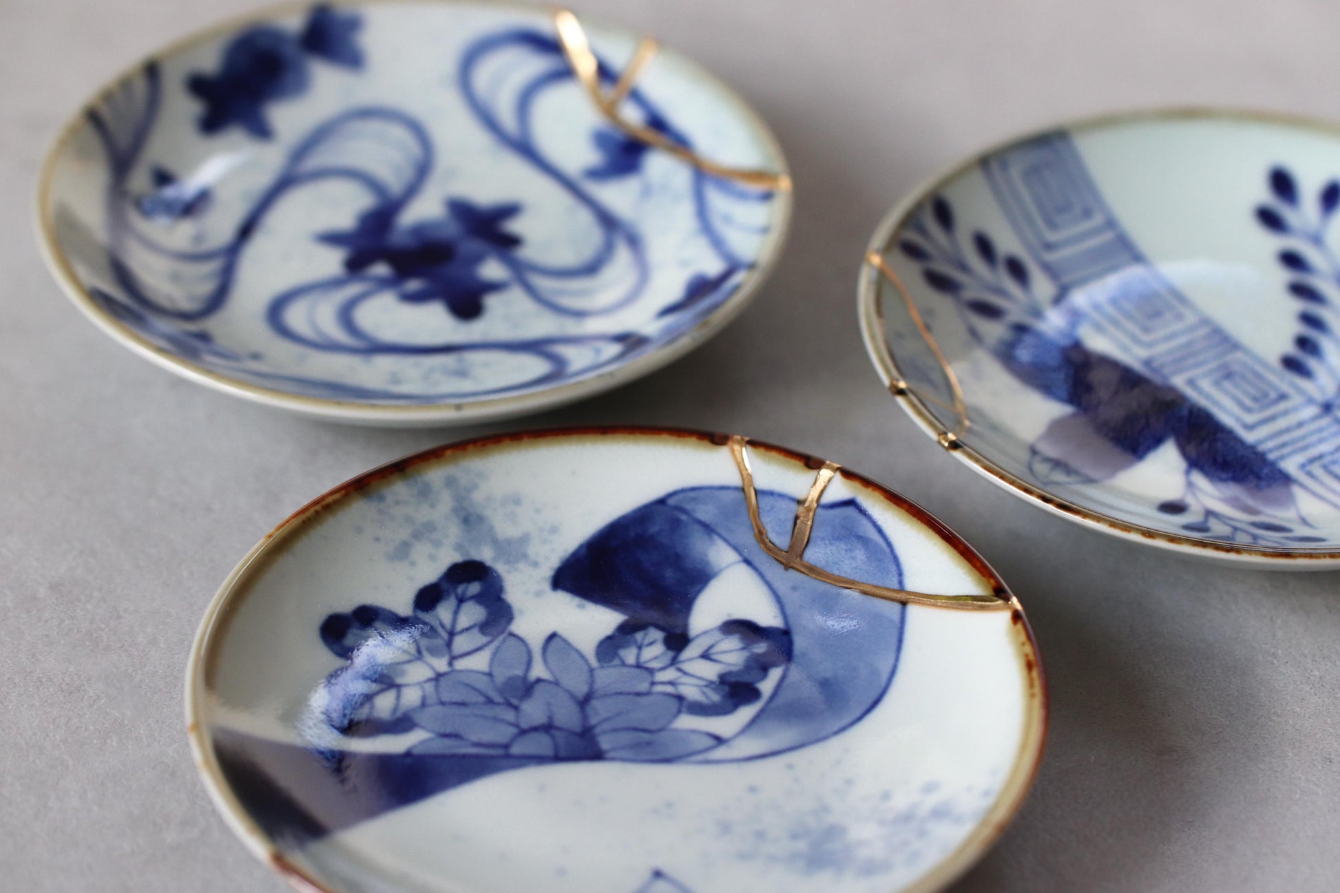 Kintsugi Inspired Imari Porcelain Plate, Hand Painted Japanese Small Plate, Blue and Gold Ceramic Dish, Made in Japan Wabi Sabi Decor
