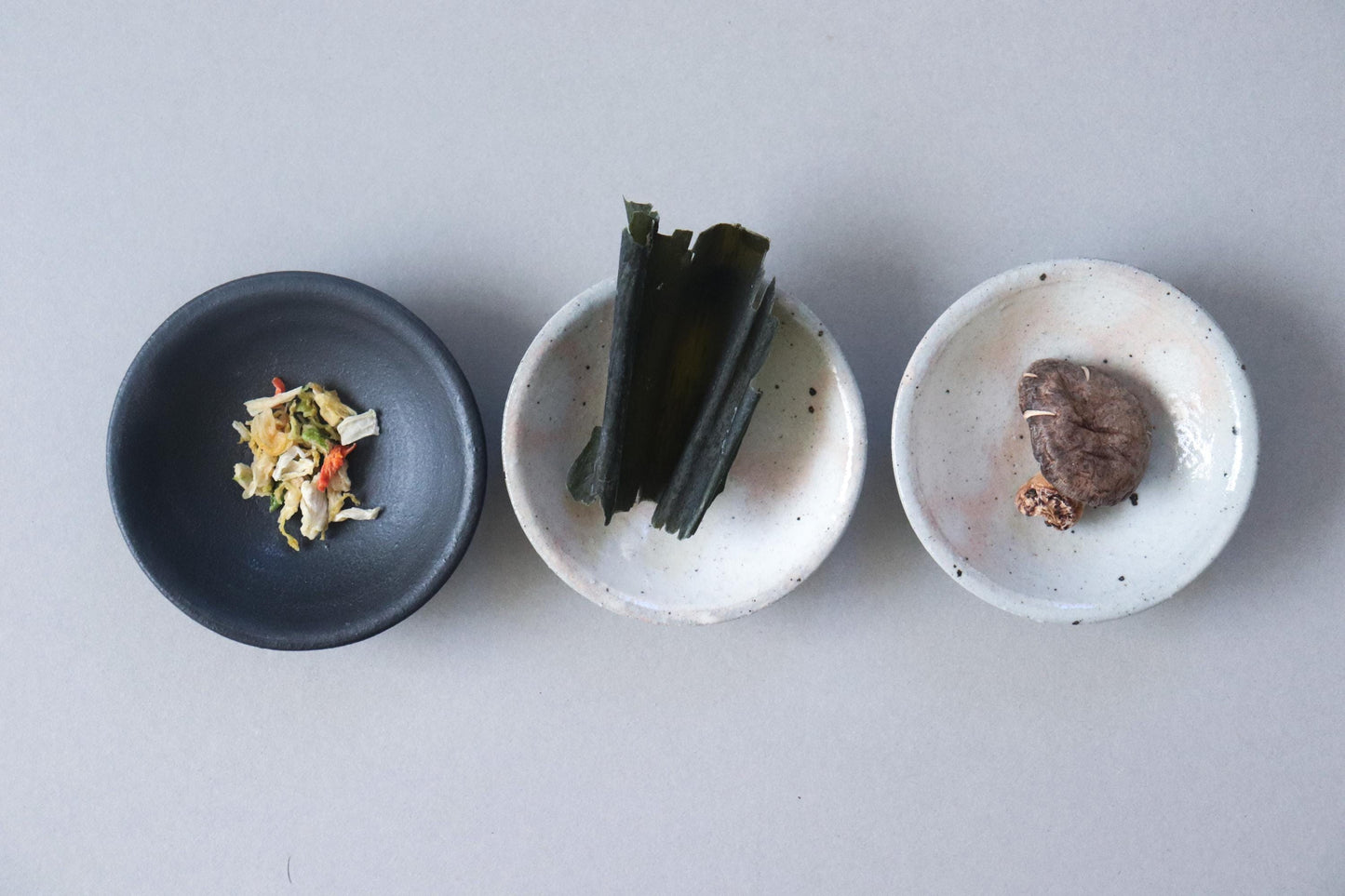 Japanese Nabe Hot Pot Kit–Kombu Dashi & Dry Vegetable Set|Hokkaido Ma-Kombu, Donko Shiitake, Organic Dried Green Onion,Wooden Ladle,Udon