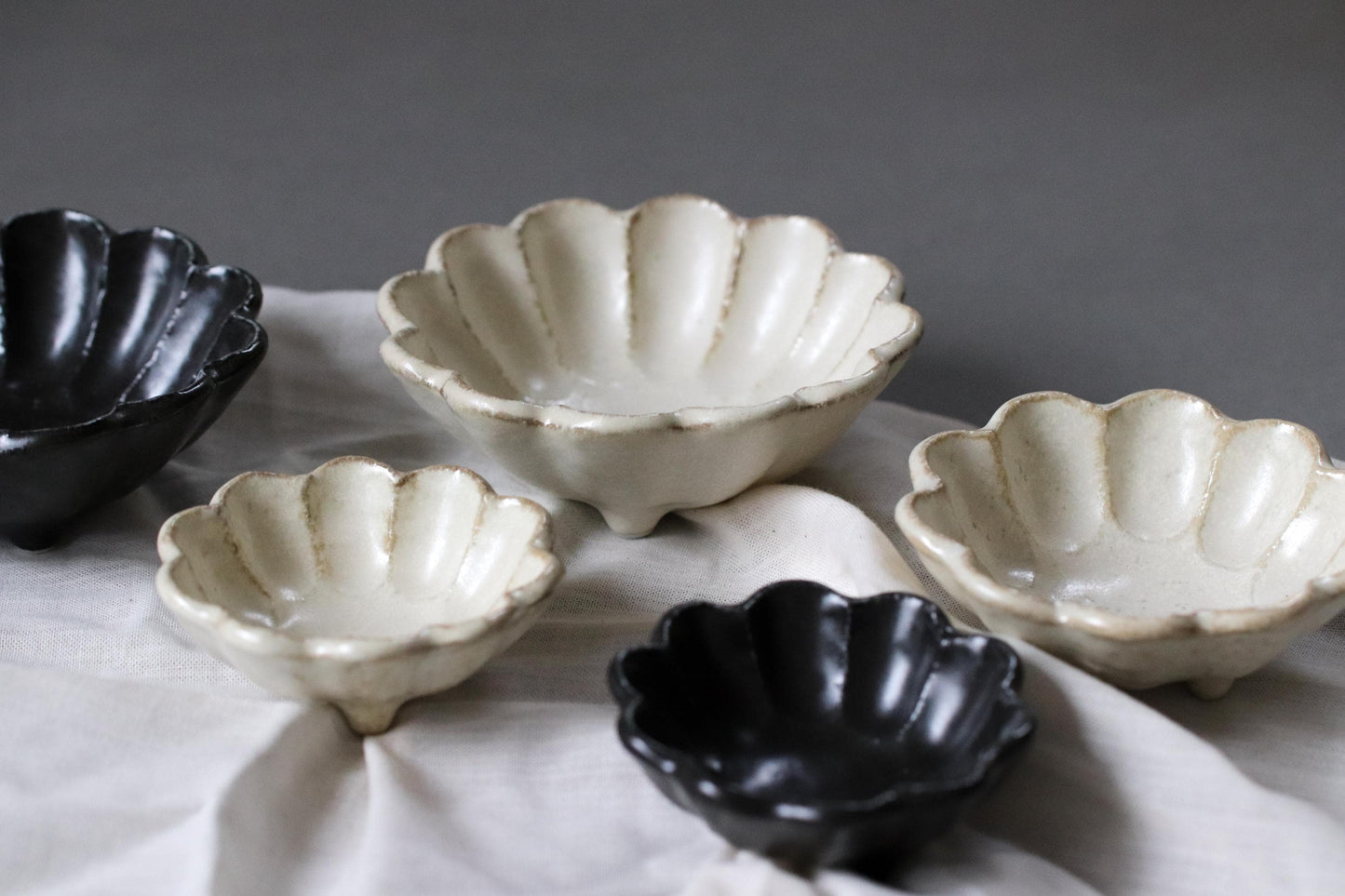 Rinka White Ceramic Bowls | Japanese Flower Plate | 3 Sizes 8cm / 10cm / 12cm | Minimal Wabi-Sabi Tableware | Made in Japan