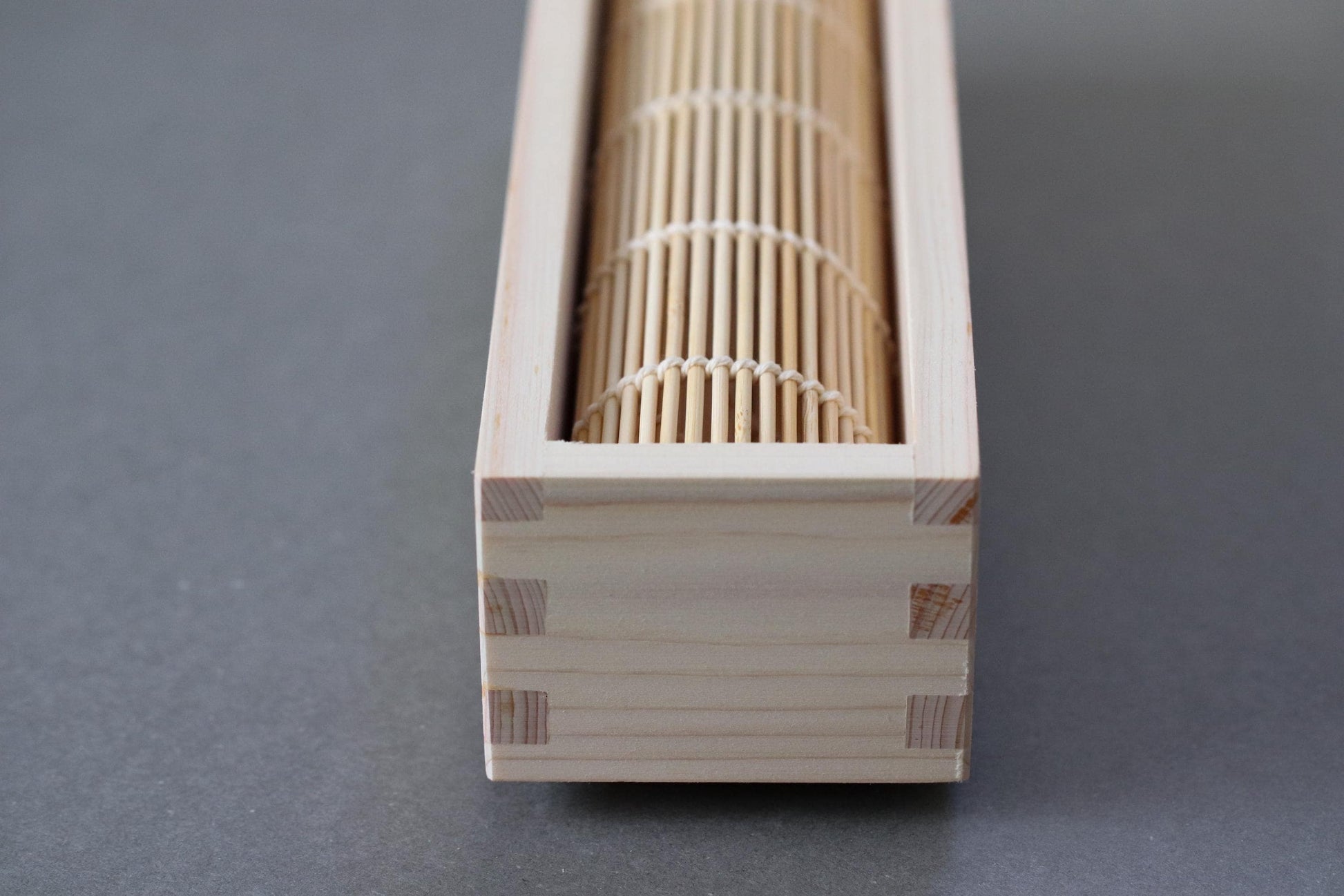 Japanese Sushi Roll Making Kit Hinoki Wooden Sushi Maker Bamboo Mat Set Made in Japan