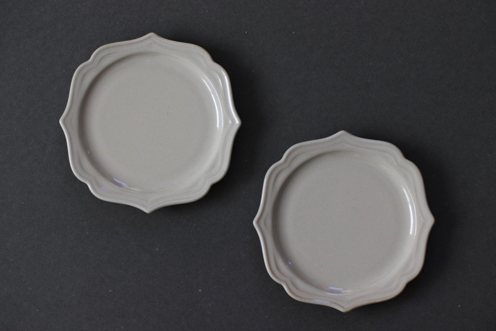 Japanese Mino Ware Scalloped White Porcelain Plate 11.8cm | Handmade Style Small Dessert Plate | Made in Japan