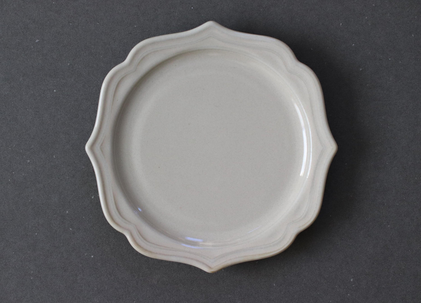 Japanese Mino Ware Scalloped White Porcelain Plate 11.8cm | Handmade Style Small Dessert Plate | Made in Japan