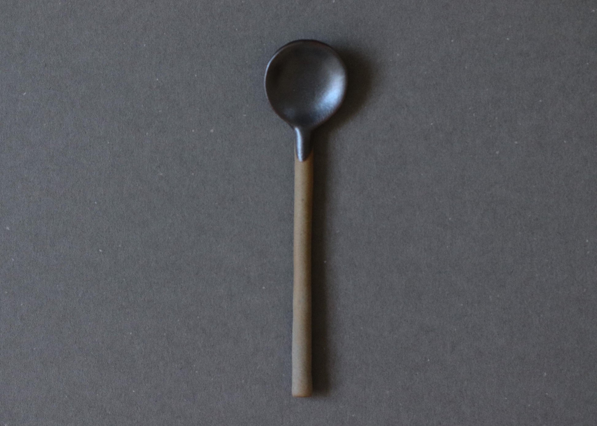 Japanese Pottery Spoon | Mino Ware Ceramic Tea Spoon | Handmade Style | Black / White | Minimal Japanese Tableware