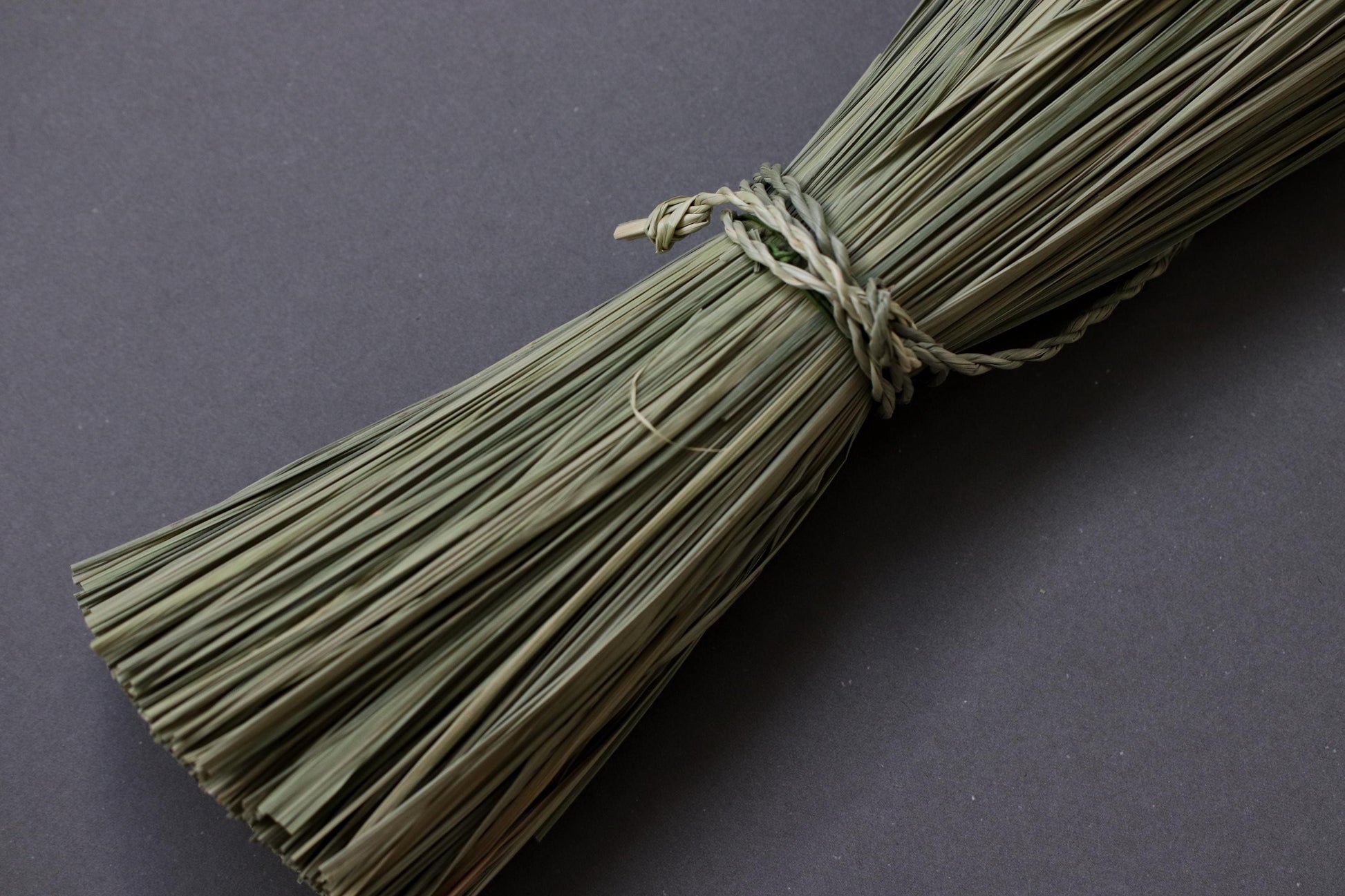Natural Igusa Shimenawa Base (28cm) | Japanese Wreath Base for DIY | Minimal Decor