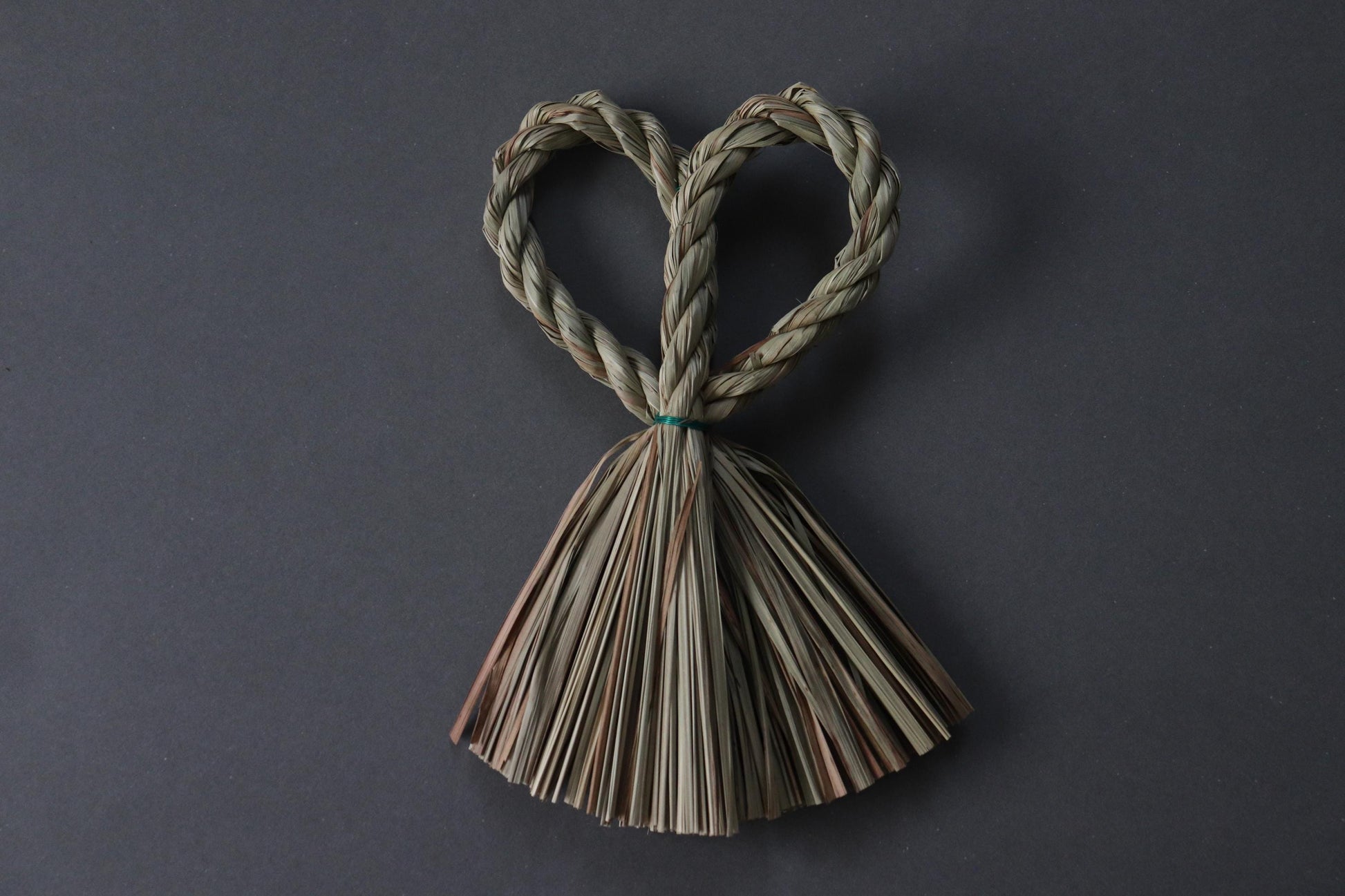 Heart Shimenawa Wreath (30cm) | Japanese Rope Decor | Minimal Natural Ikigusa