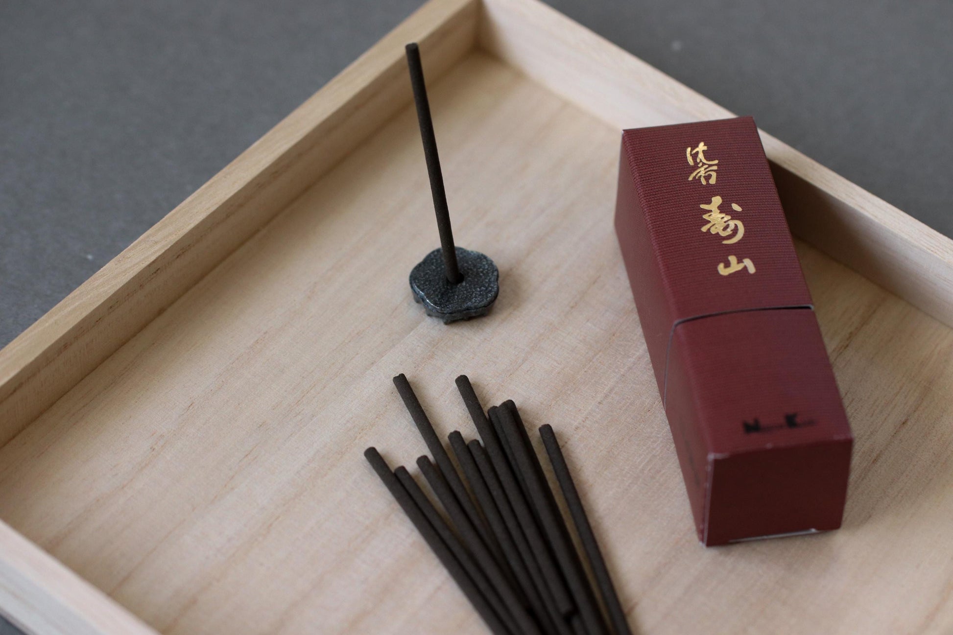 Nippon Kodo Japanese Agarwood Incense | Jinko “Juzan” Short Sticks (24) + Holder | Sandalwood & Herbs | Zen Meditation