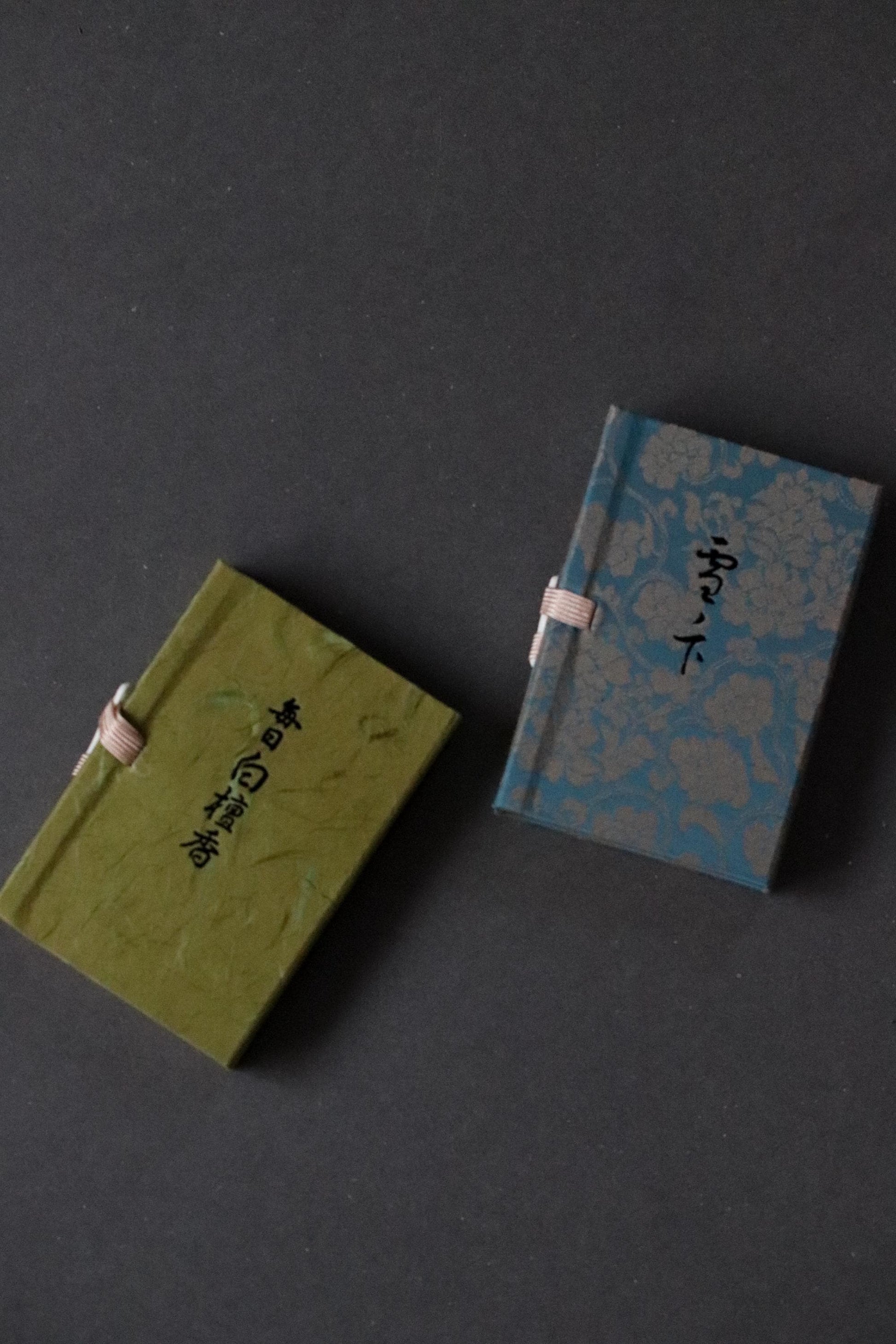 Japanese Agarwood Incense Sticks “Yukinoshita” | Kamakura Samurai Inspired | Kito Tenkundo | 30 Sticks + Holder | Traditional Japan Gift