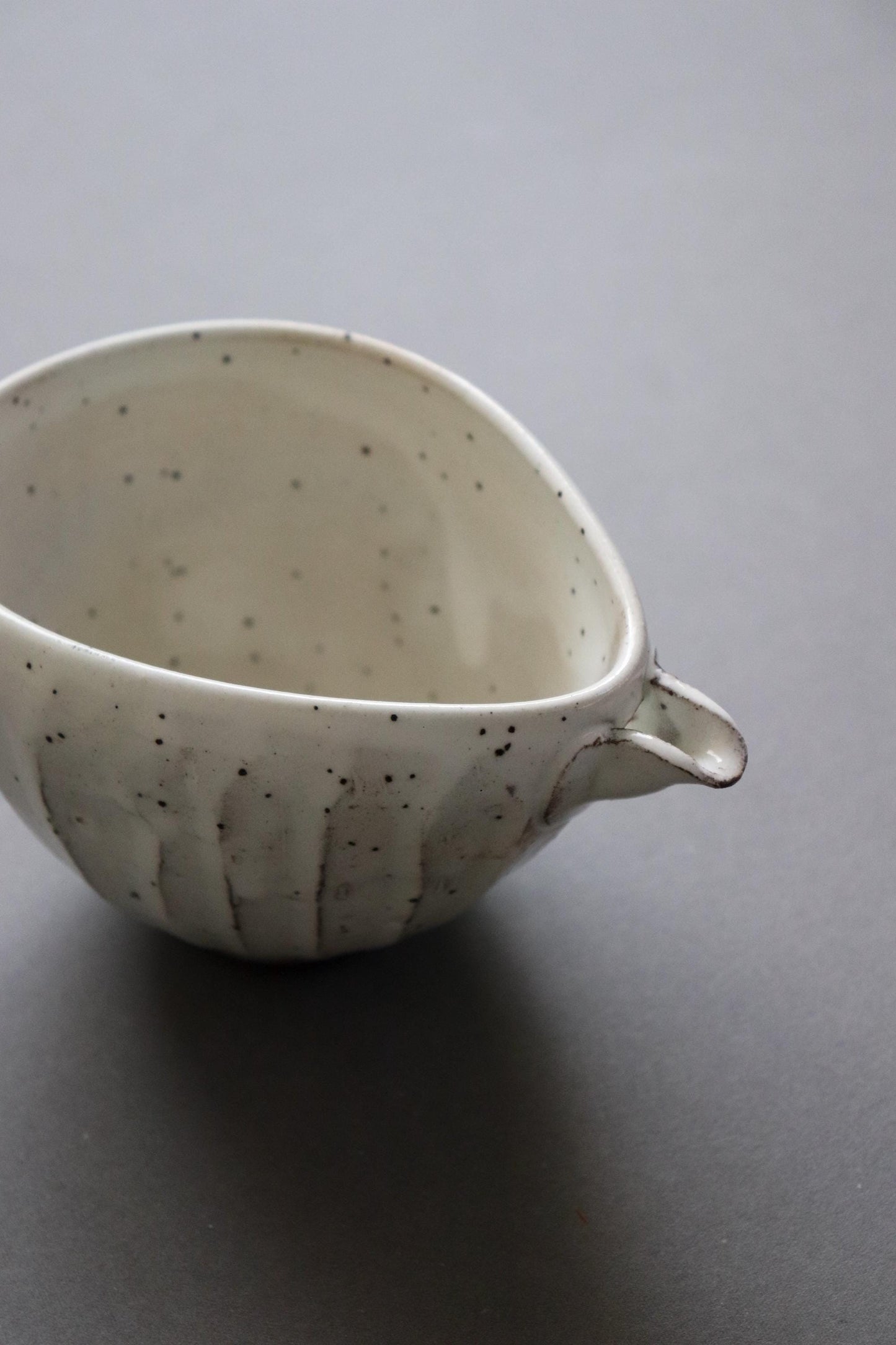 Handmade Japanese Tokkuri Sake Carafe | Kohiki White Ceramic Bottle | One of a Kind Pottery | Wabi Sabi Tableware | 280ml