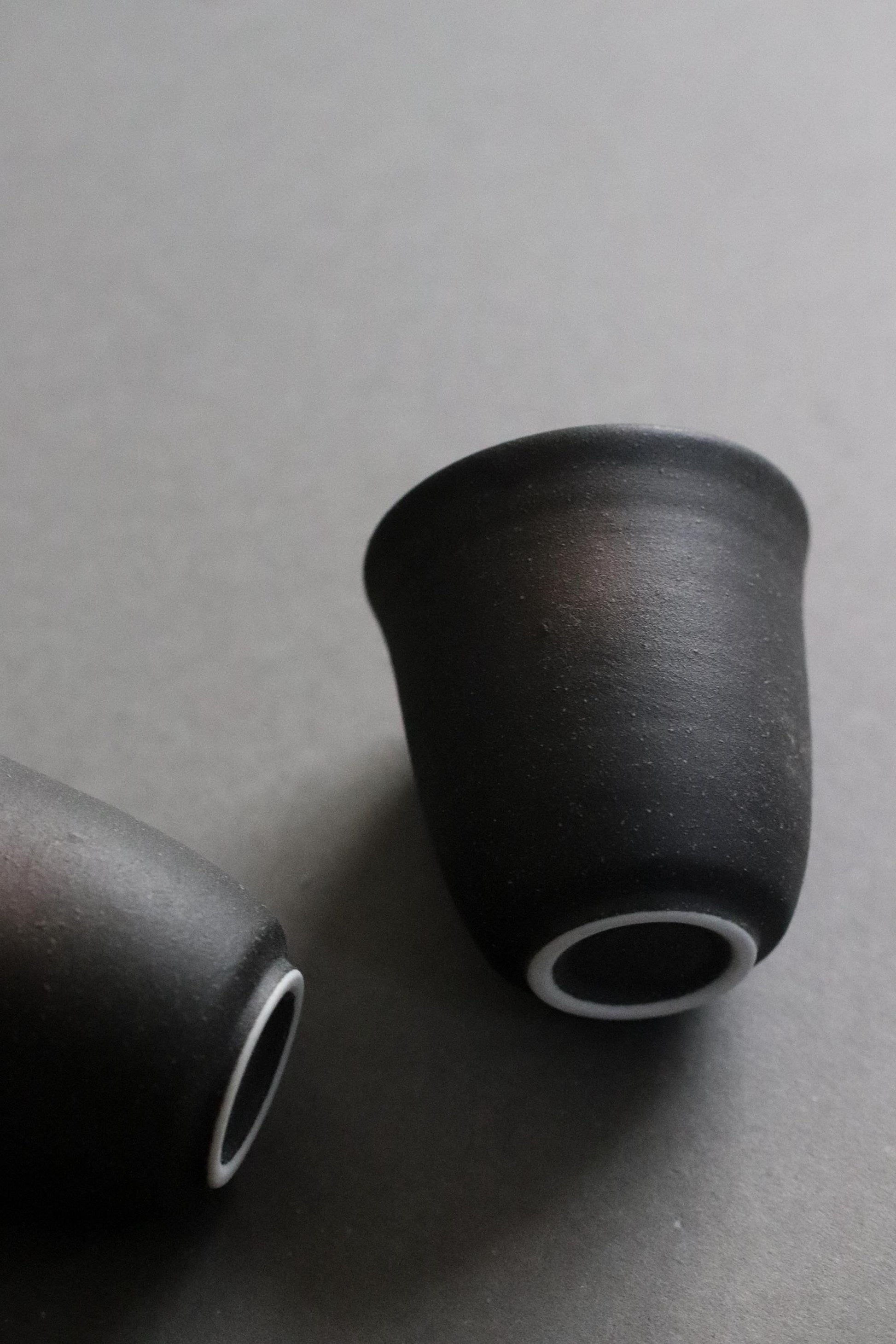 Black Bizen Yunomi Tea Cup | Japanese Porcelain Yunomi | Minimal Wabi Sabi Tea Cup | Handmade Japanese Teaware (110ml)