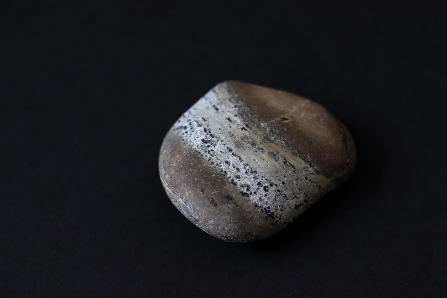 Silent Fragments — Edition 01: Monochrome | Art of Time Tsugaru Stones & Ancient Manuscripts | Set of 5 Hand-Selected Japanese Stones