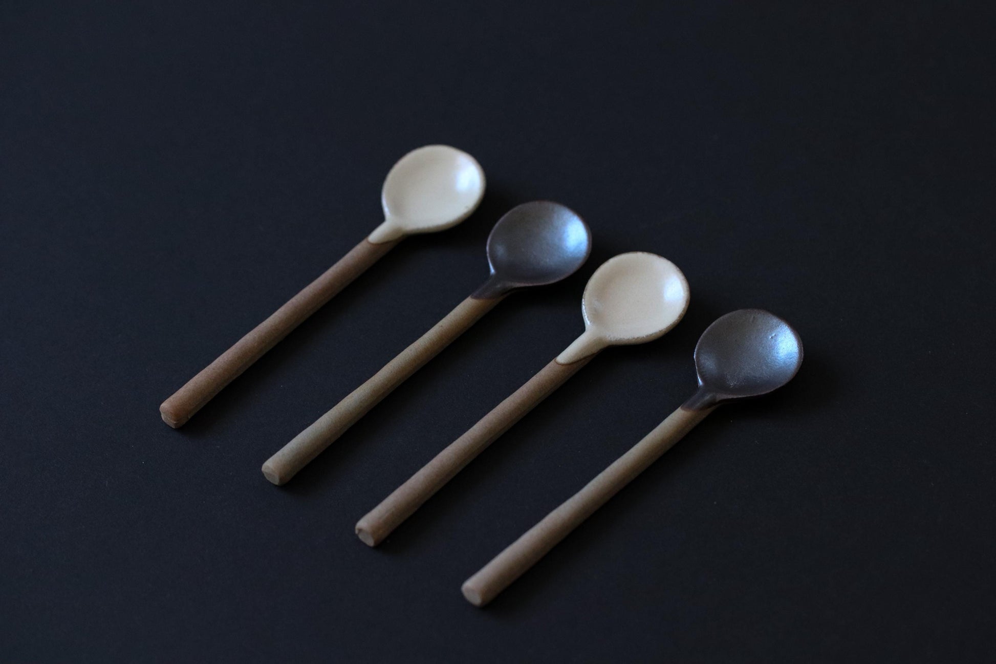 Japanese Pottery Spoon | Mino Ware Ceramic Tea Spoon | Handmade Style | Black / White | Minimal Japanese Tableware