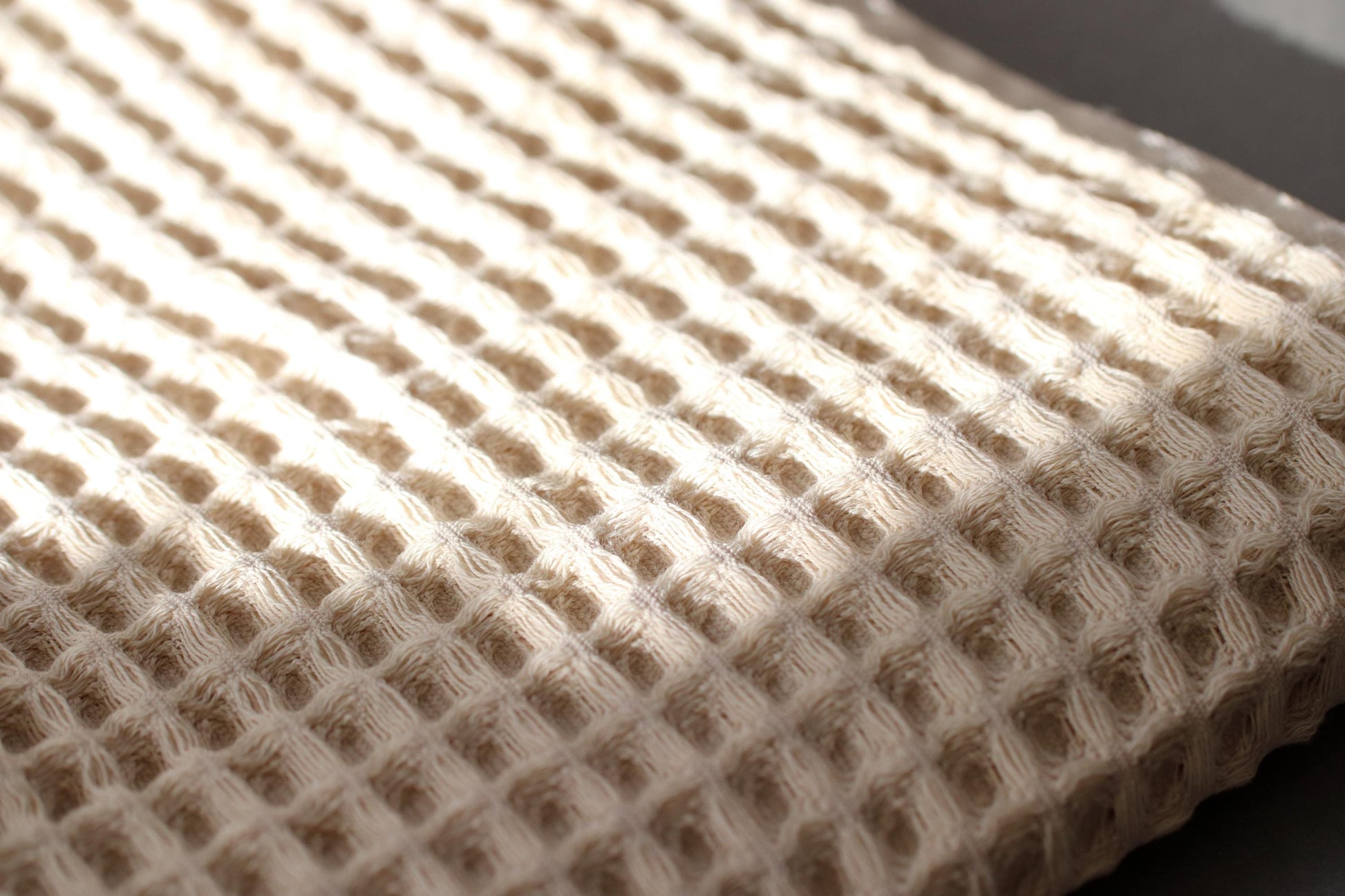 Just-U Turkish Cotton Slim Bath Towel (Ivory) | Imabari Craft Waffle Towel | Soft & Absorbent | Sauna, Gym, Travel