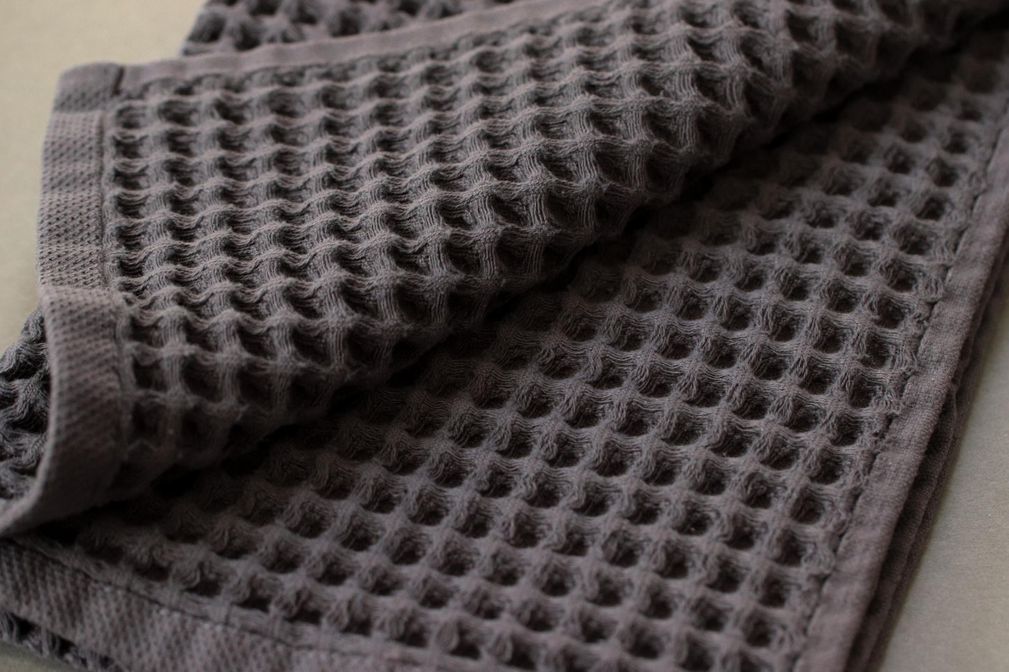 Just-U Turkish Cotton Slim Bath Towel (charcoal) | Imabari Craft Waffle Towel | Soft & Absorbent | Sauna, Gym, Travel