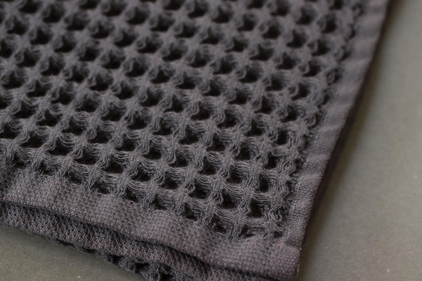 Just-U Turkish Cotton Slim Bath Towel (charcoal) | Imabari Craft Waffle Towel | Soft & Absorbent | Sauna, Gym, Travel
