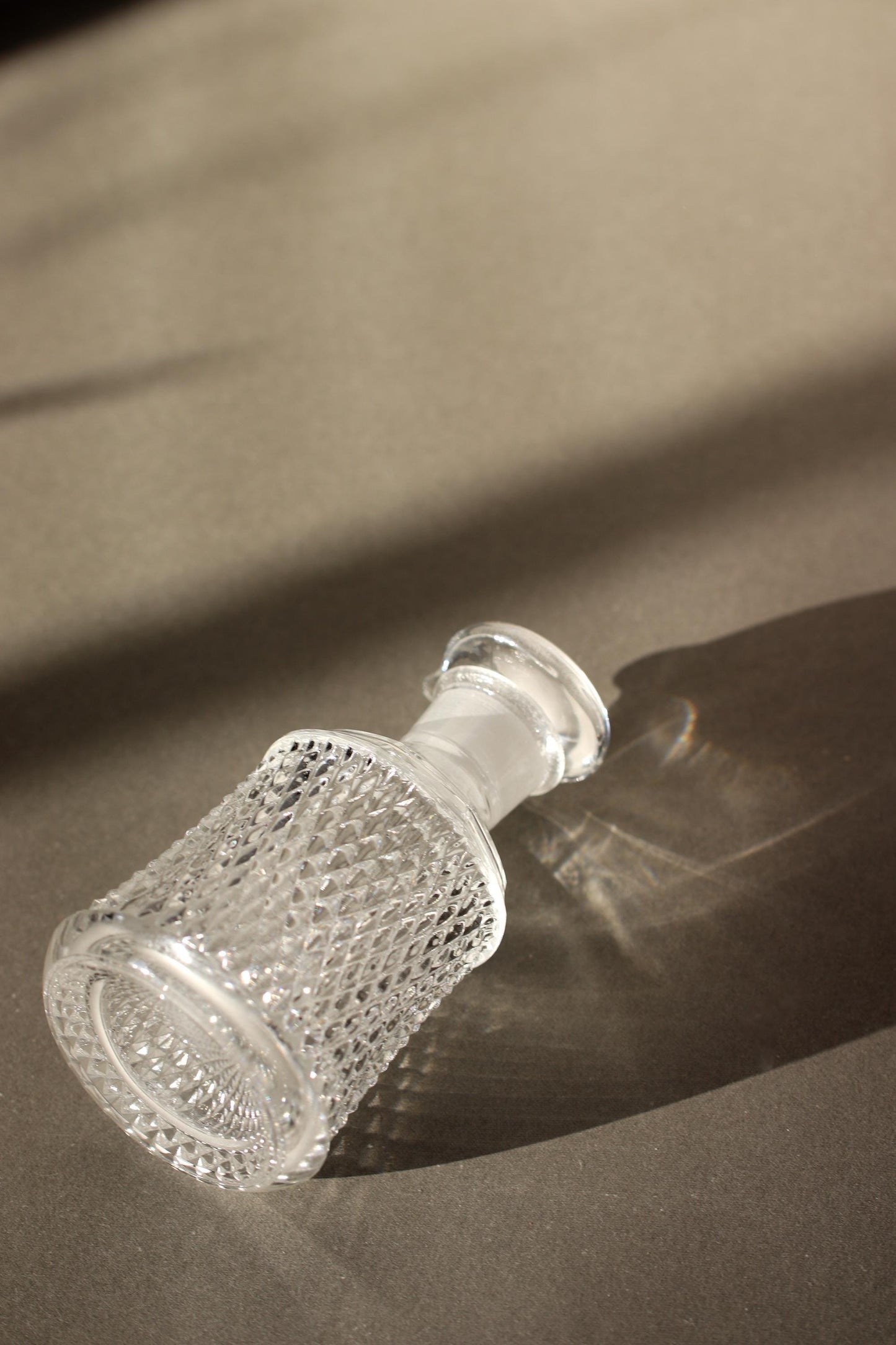 Japanese Glass Soy Sauce Dispenser 140ml | Handmade Shoyu Cruet | Drip-Resistant Soy Sauce Bottle | Mizusaki Glass Japan