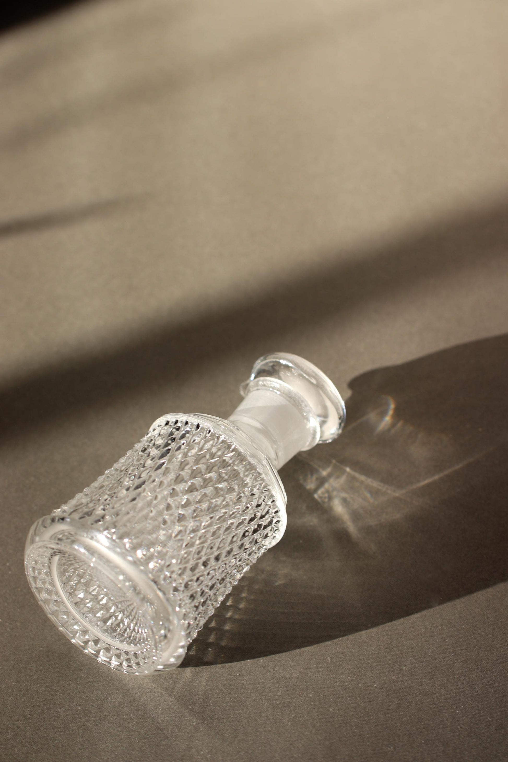 Japanese Glass Soy Sauce Dispenser 140ml | Handmade Shoyu Cruet | Drip-Resistant Soy Sauce Bottle | Mizusaki Glass Japan