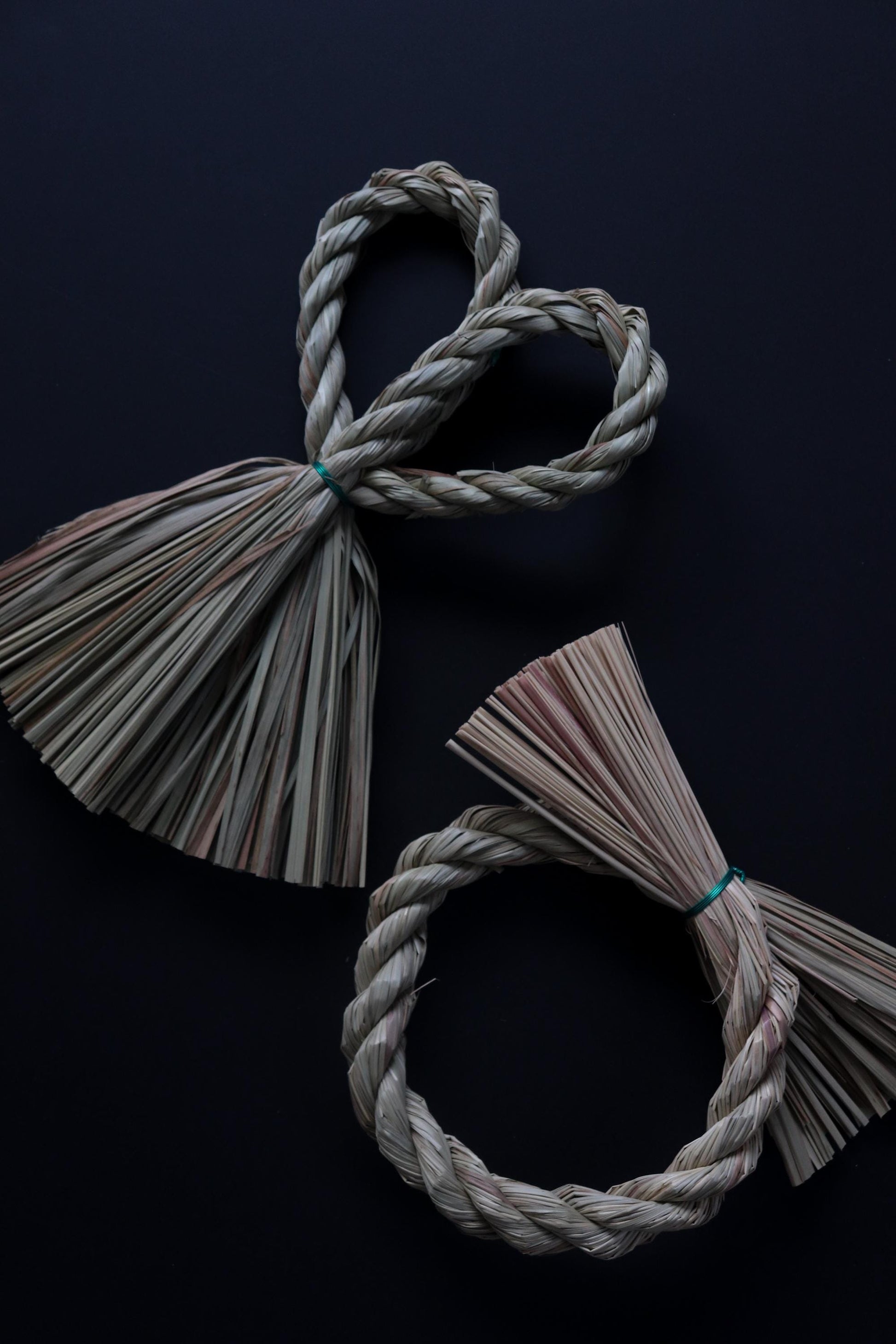 Heart Shimenawa Wreath (30cm) | Japanese Rope Decor | Minimal Natural Ikigusa