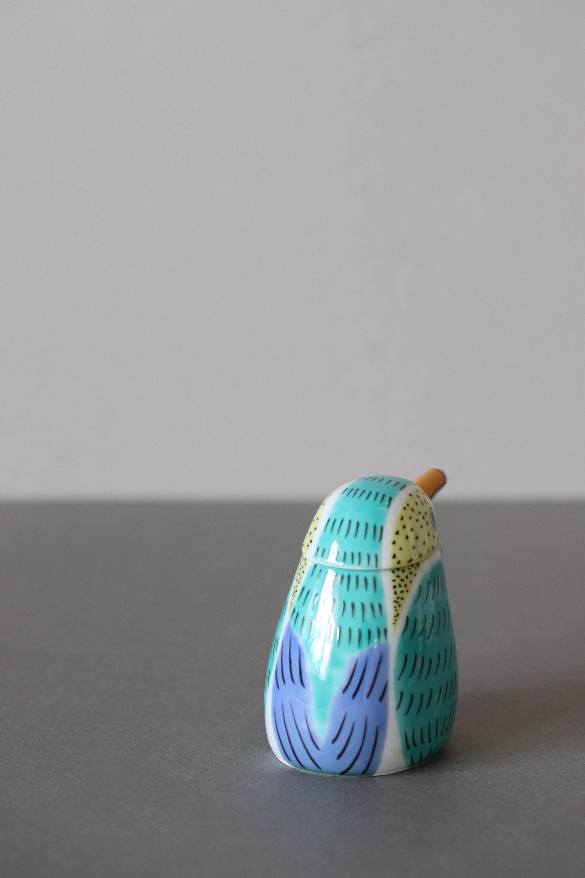 Kingfisher Soy Sauce Dispenser 80ml, Drip-Free Arita Ware Japanese Porcelain, Cute Bird Shoyu Pourer, Condiment Pitcher, Made in Japan Gift