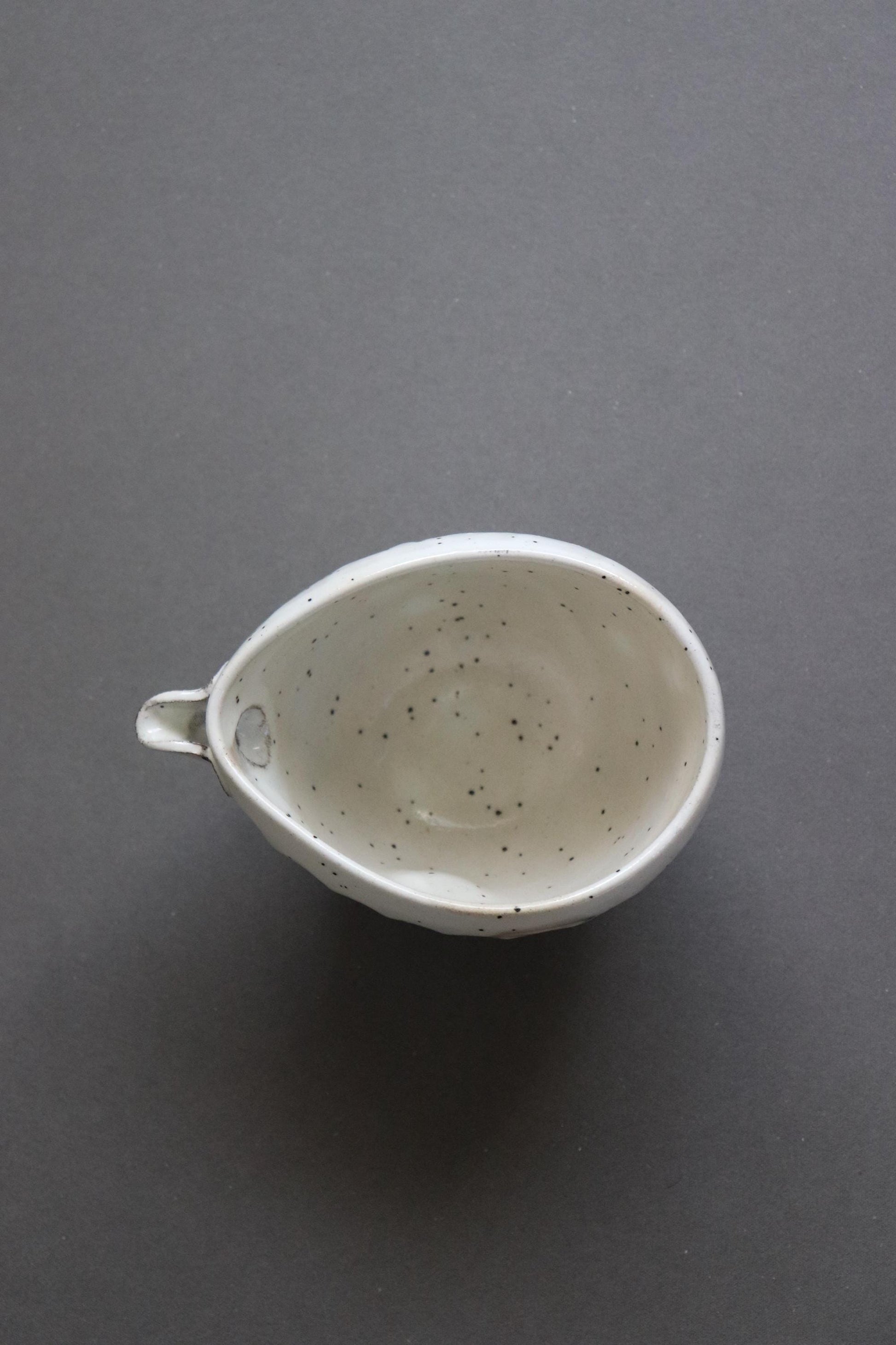 Handmade Japanese Tokkuri Sake Carafe | Kohiki White Ceramic Bottle | One of a Kind Pottery | Wabi Sabi Tableware | 280ml