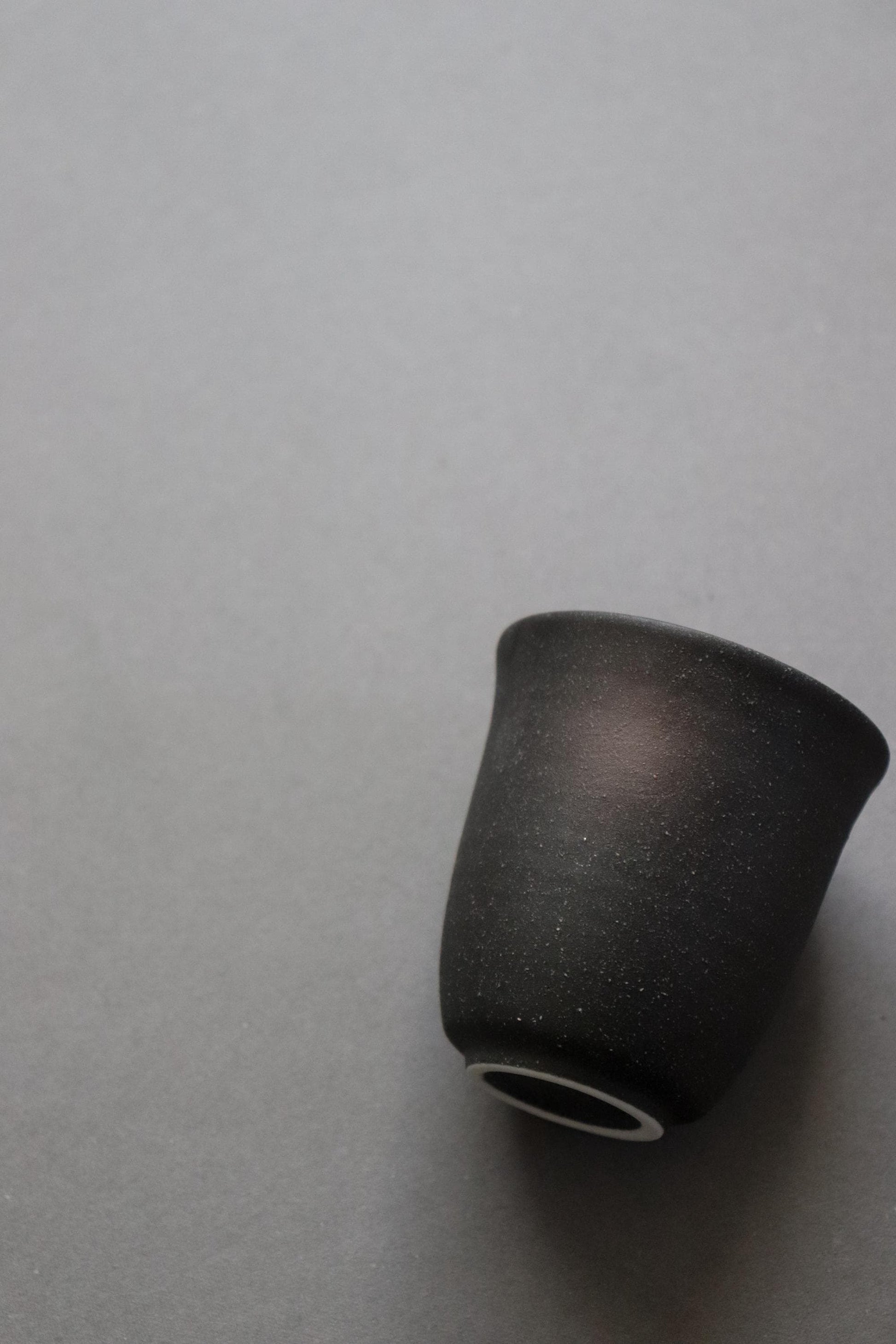 Black Bizen Yunomi Tea Cup | Japanese Porcelain Yunomi | Minimal Wabi Sabi Tea Cup | Handmade Japanese Teaware (110ml)