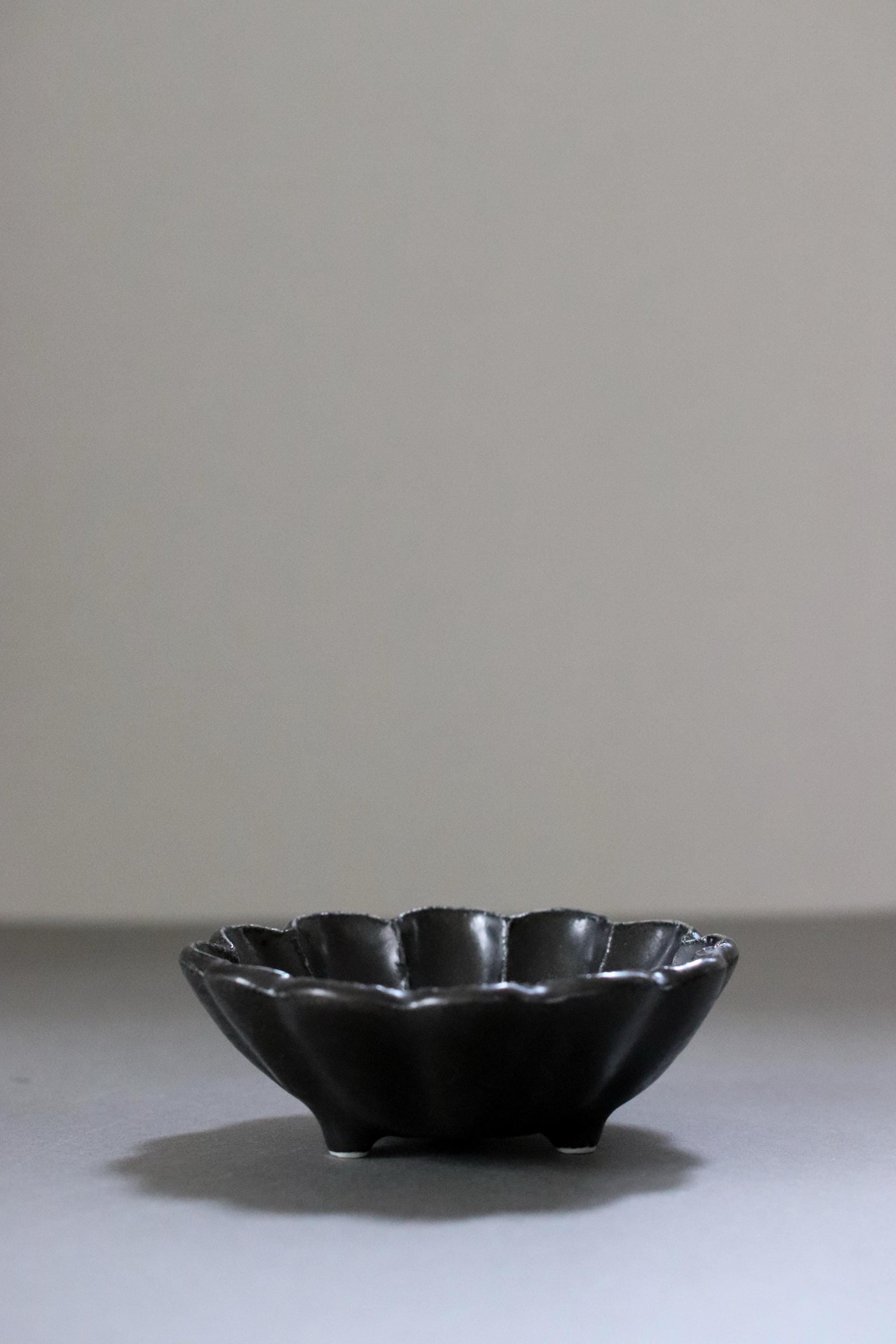 Black Rinka Flower Bowl | Japanese Ceramic Bowl | Small 8cm / Large 12cm | Wabi-Sabi Minimalist Tableware | Made in Toki Gifu Japan