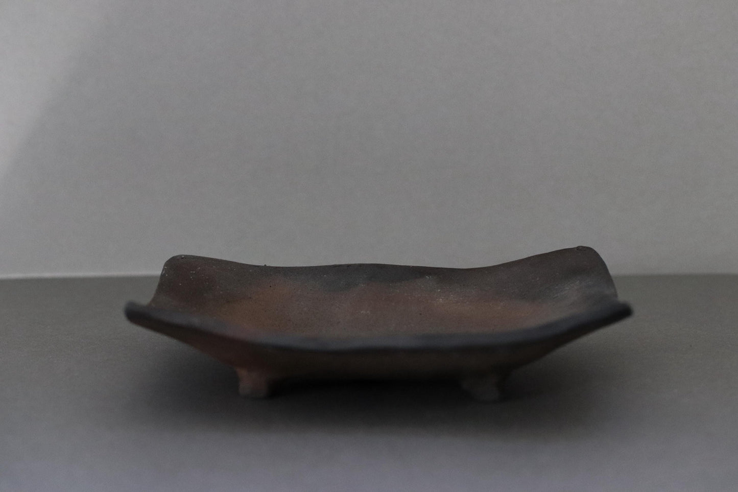 Shigaraki-yaki Rectangular Charcoal-Fired Bowl, Handcrafted Japanese Stoneware, Wabi-Sabi Geometric Serving Dish, Zen Dinnerware, 7-inch