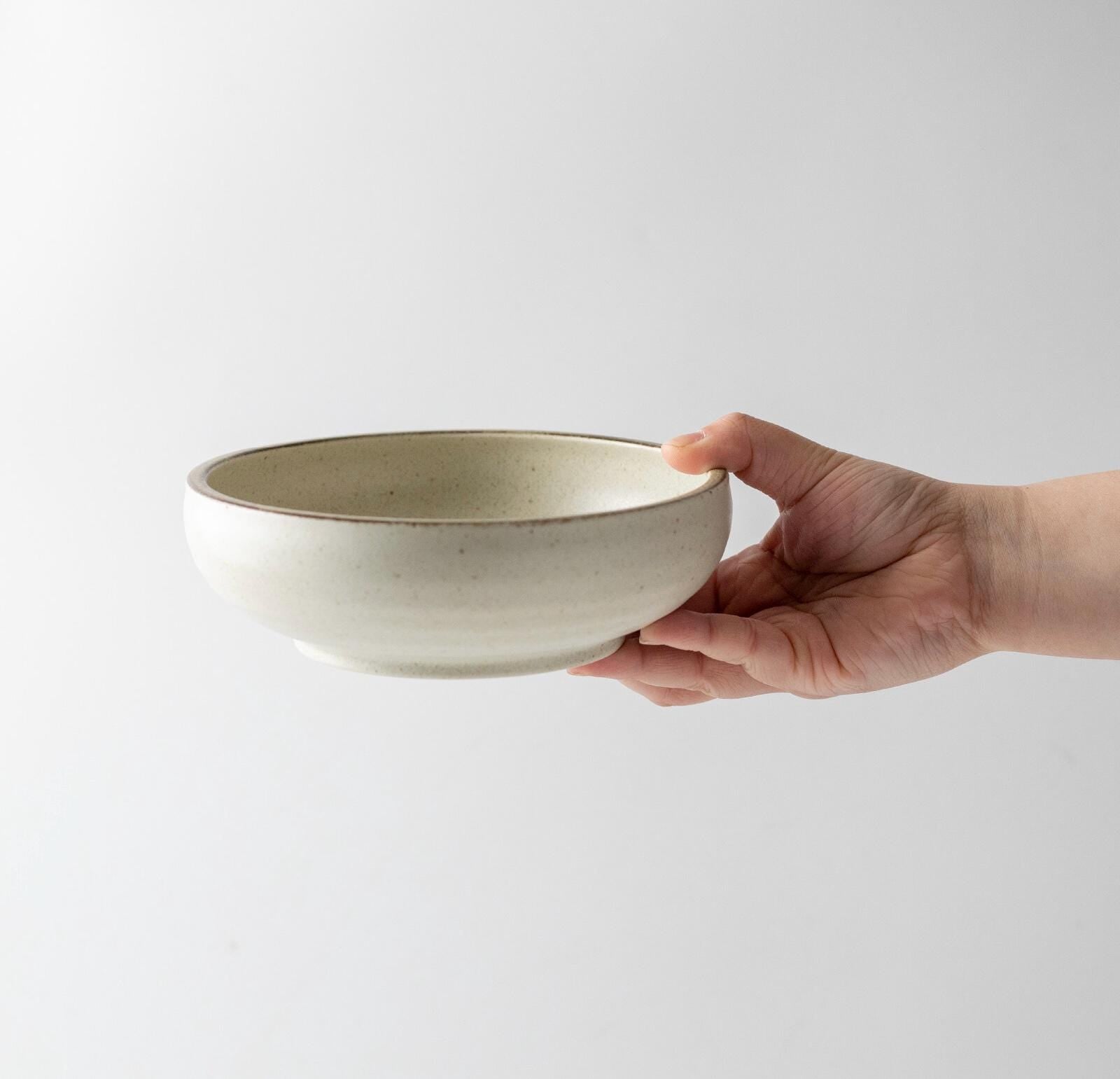 Mino-yaki Japanese Ceramic Serving Bowl, Matte Milk White Soup & Salad Basin, Modern Japandi Tableware, Microwave Dishwasher Safe, 17cm
