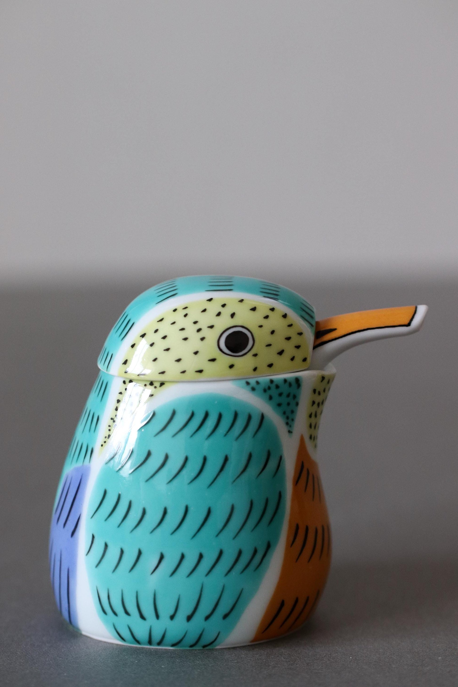 Kingfisher Soy Sauce Dispenser 80ml, Drip-Free Arita Ware Japanese Porcelain, Cute Bird Shoyu Pourer, Condiment Pitcher, Made in Japan Gift